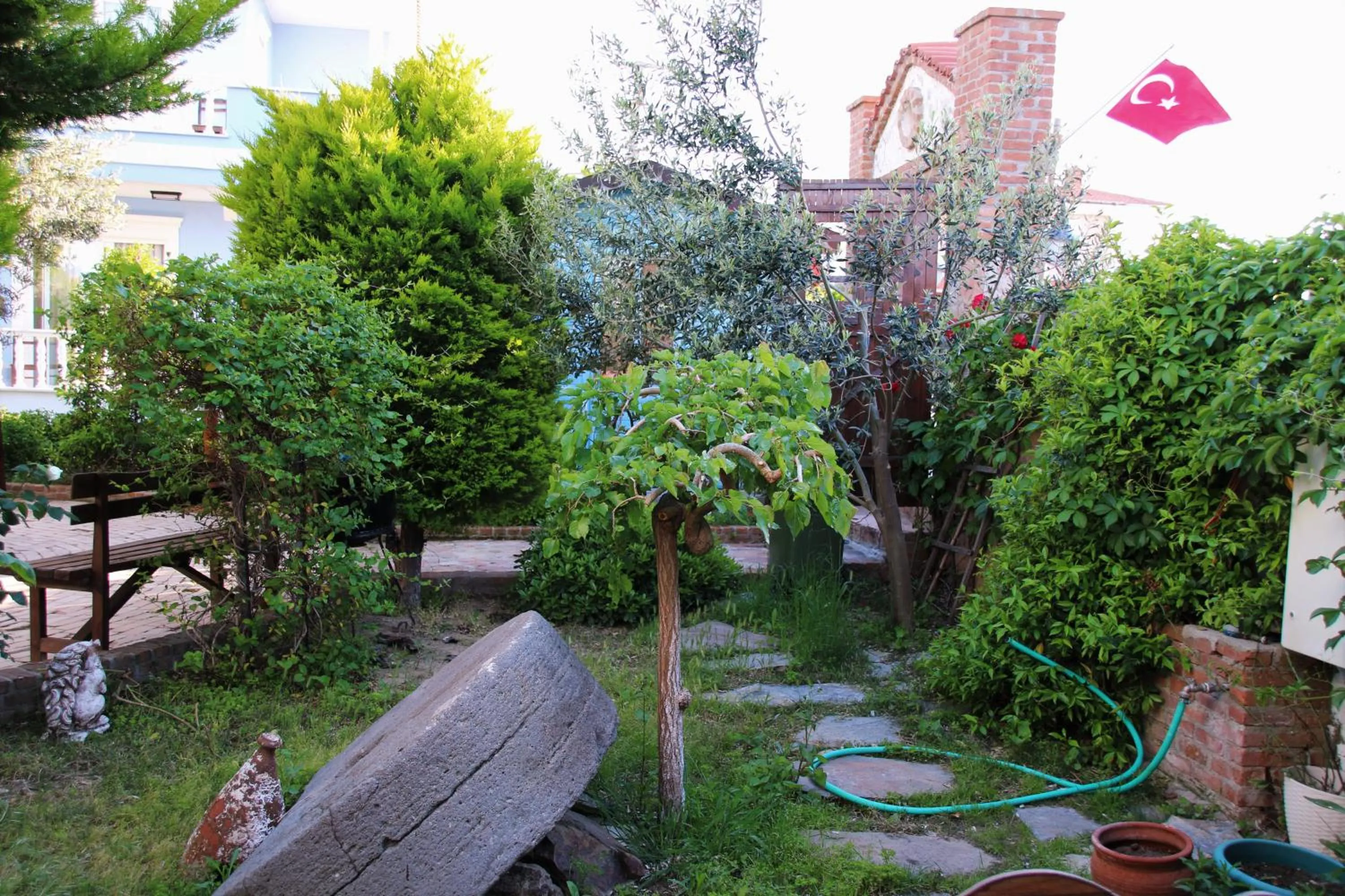 Garden in Cundavilla Hotel & Suites