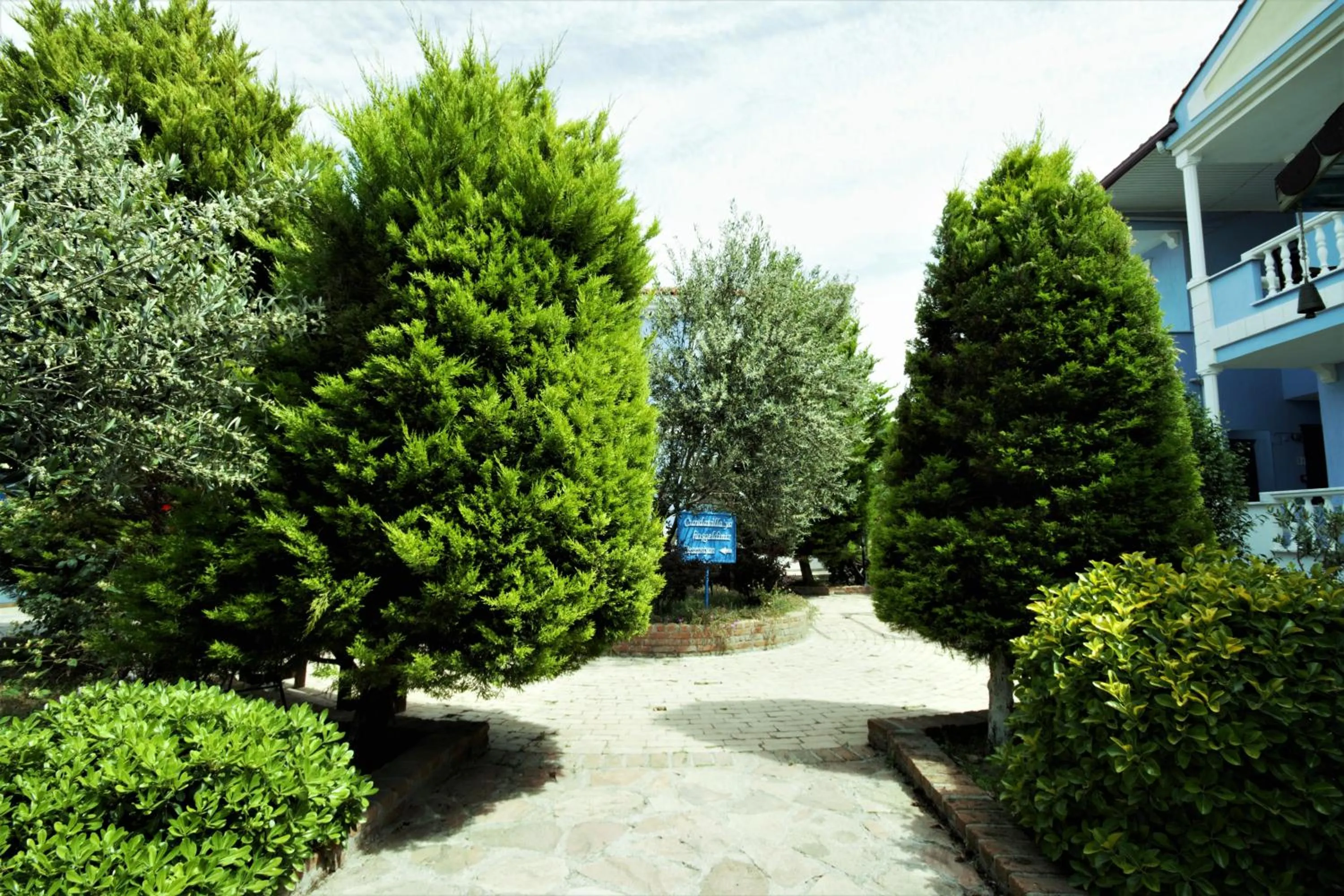 Garden in Cundavilla Hotel & Suites