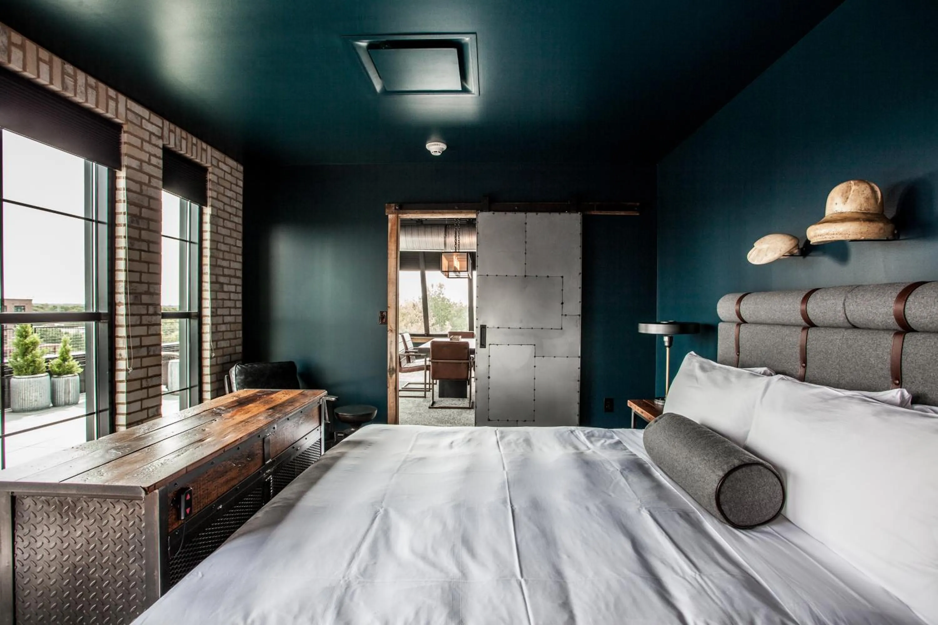 Bed in Ironworks Hotel Indy