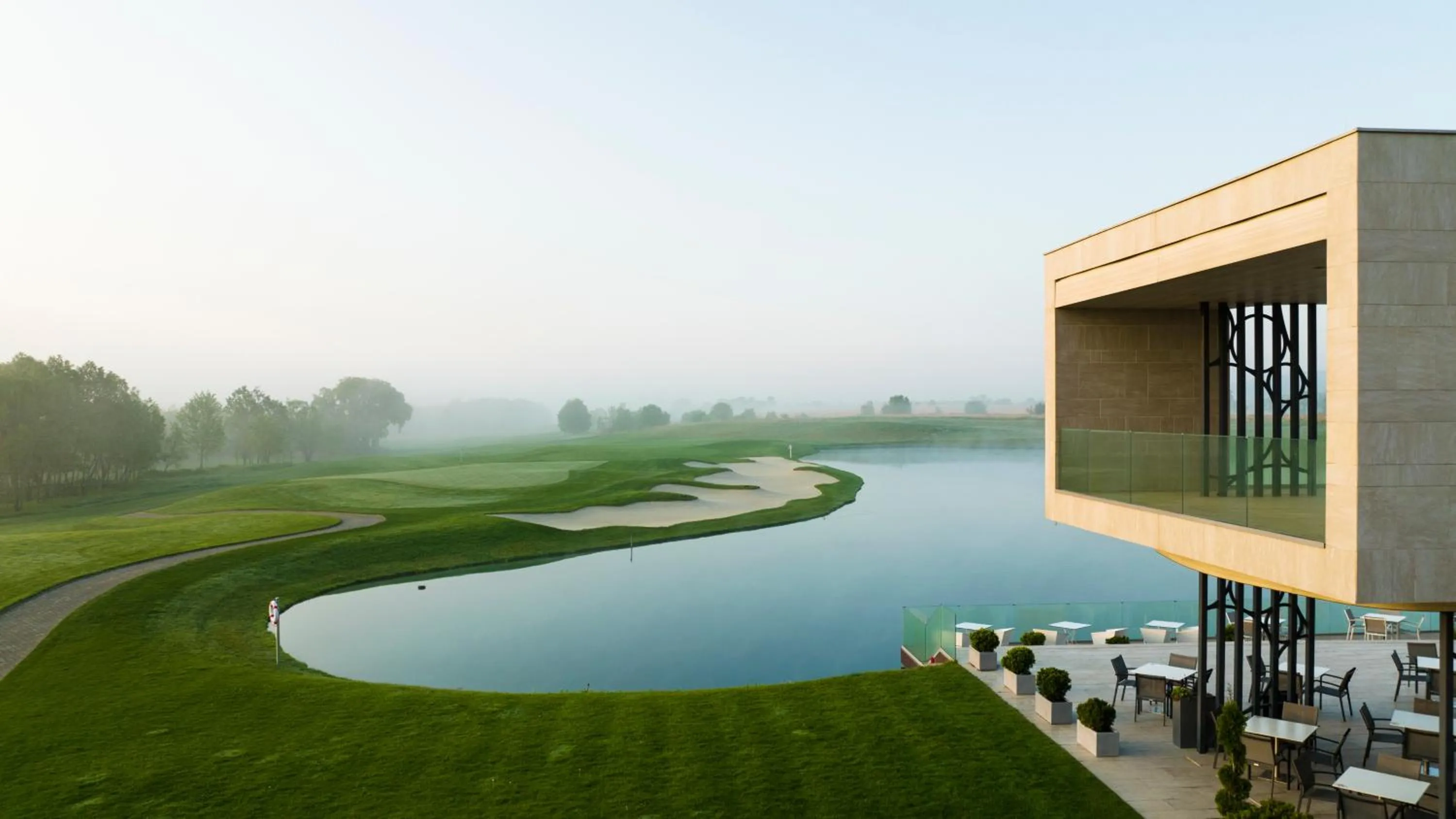 Restaurant/places to eat in Zala Springs Golf Resort