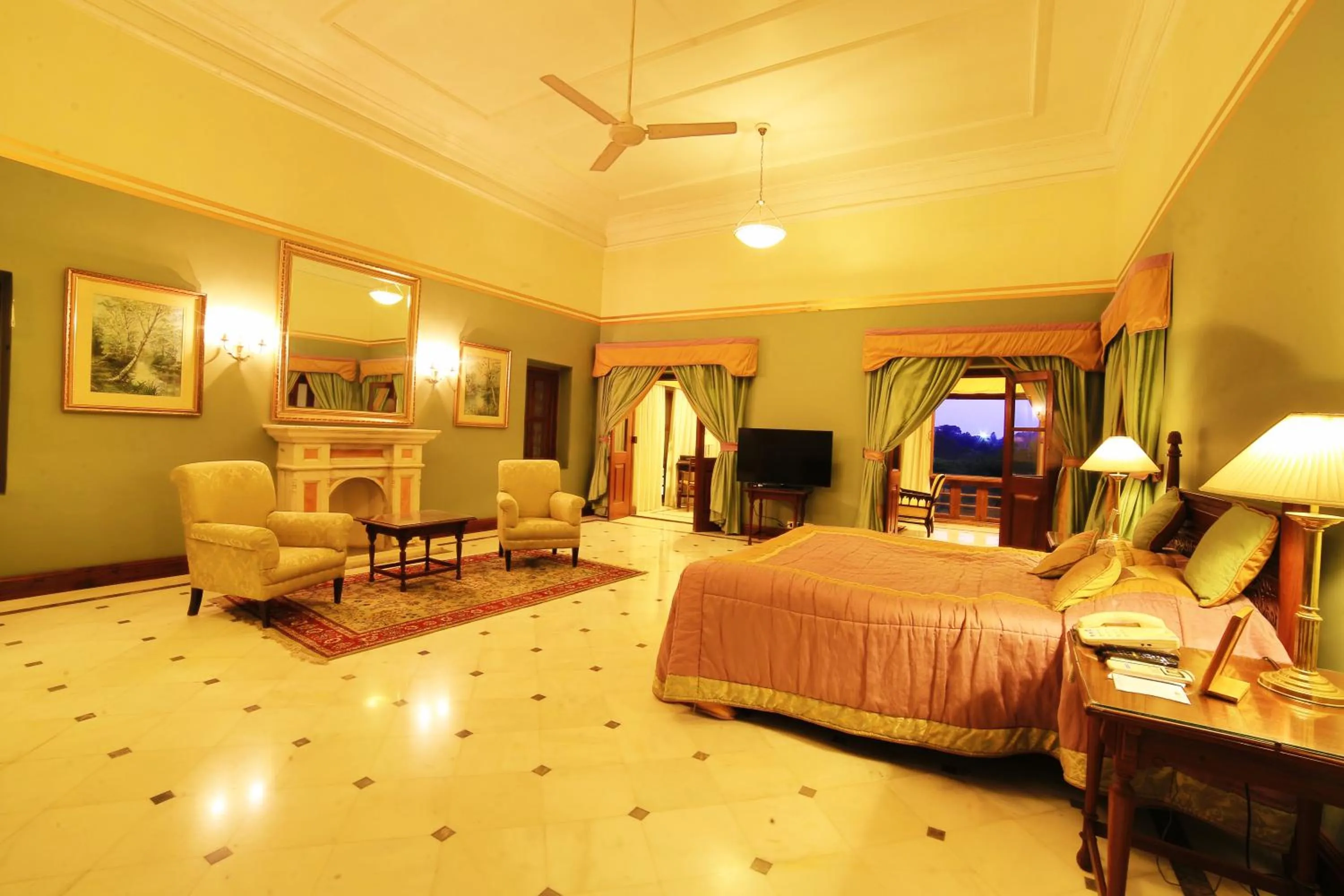 Bed in Palace Hotel - Bikaner House