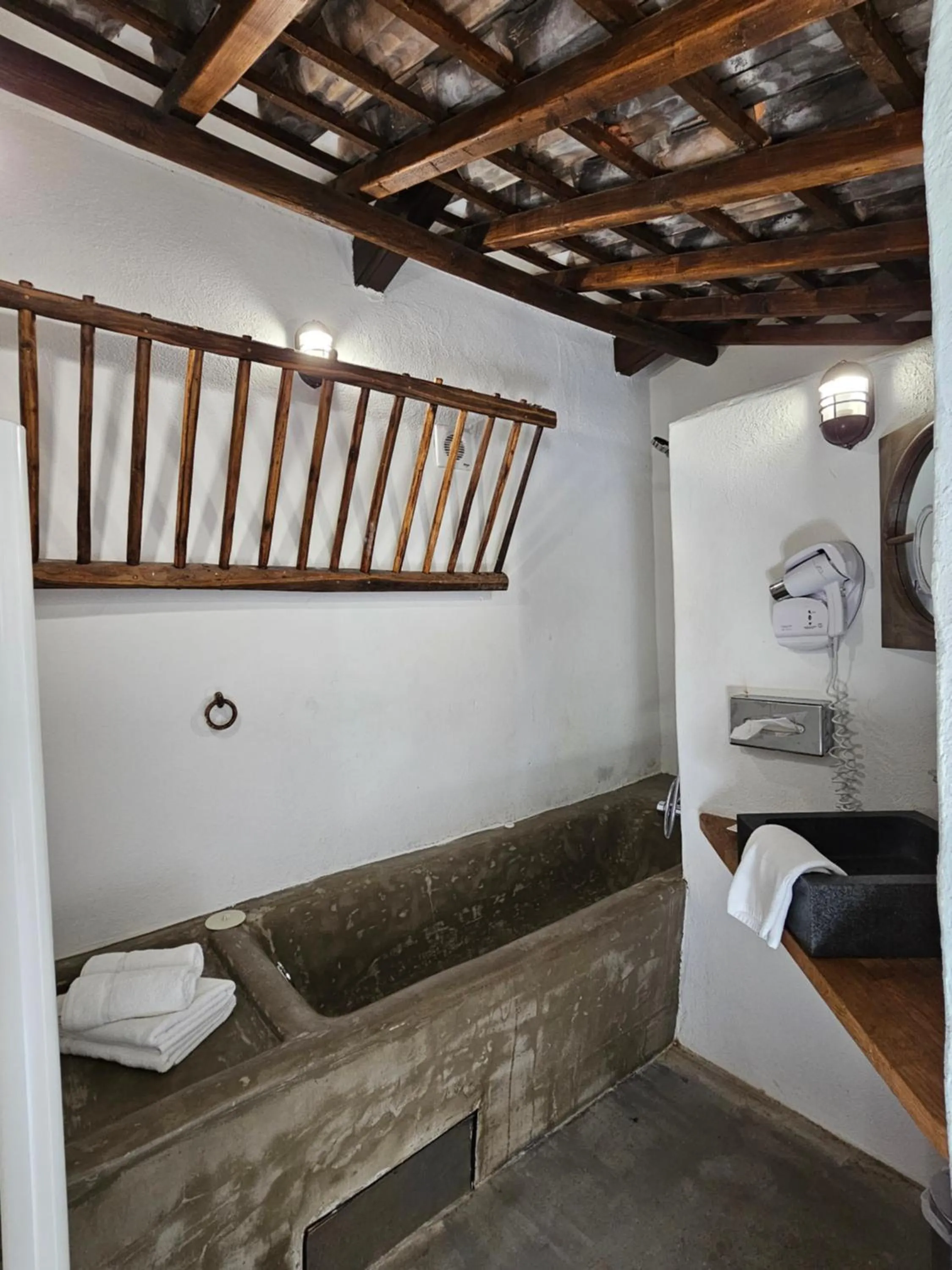 Bathroom in Mas De Calabrun