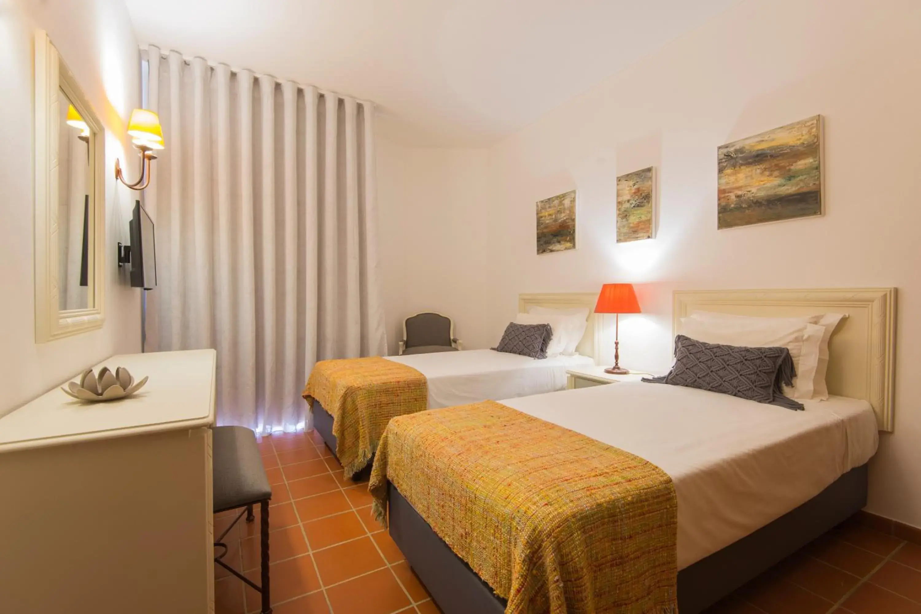 Superior Double or Twin Room with Lake View in Santa Clara Country Hotel Superior Double or Twin Room with Lake View in Santa Clara Country Hotel