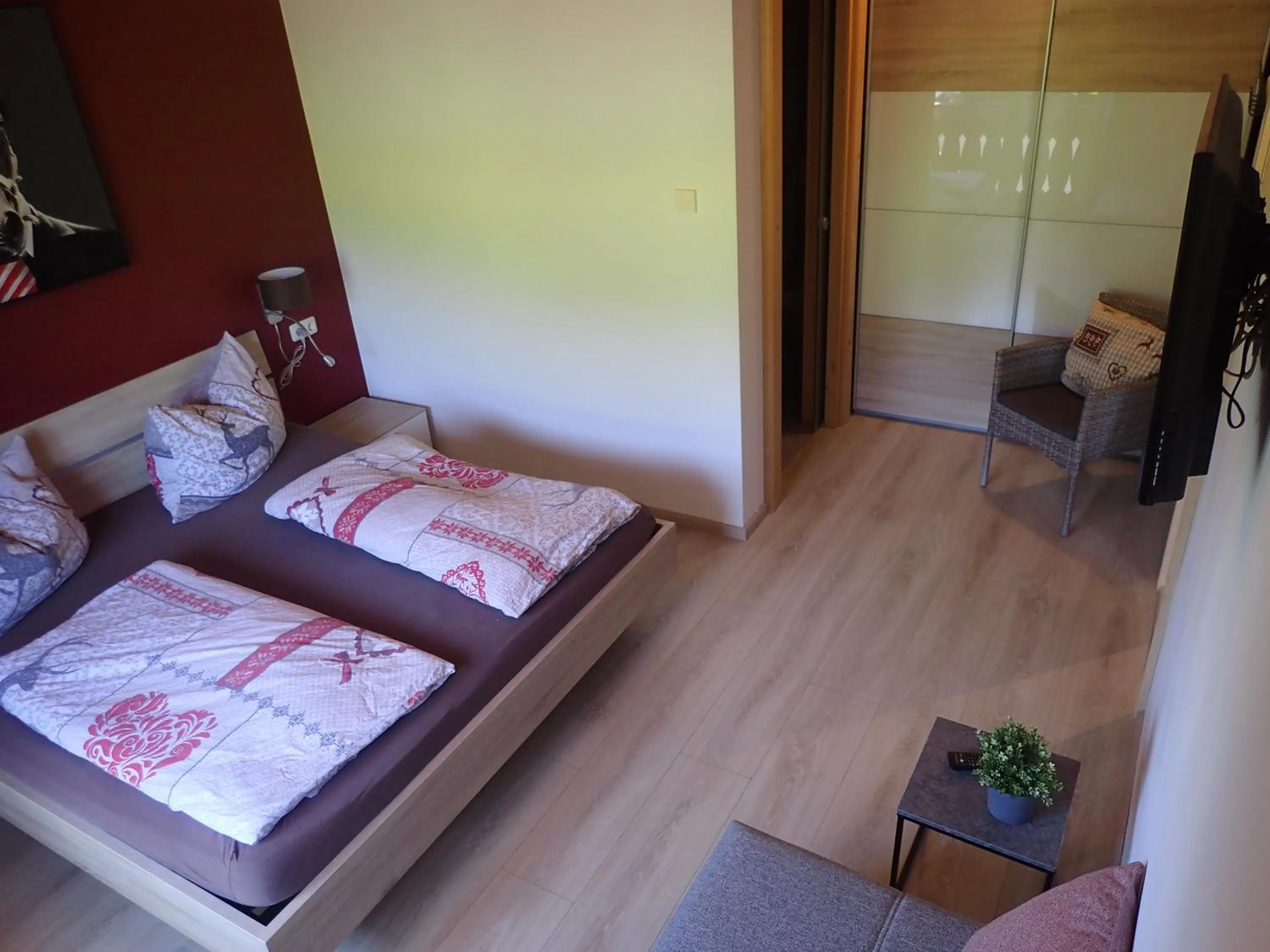 Bedroom, Bed in Hotel Sonnenlicht Maria Alm