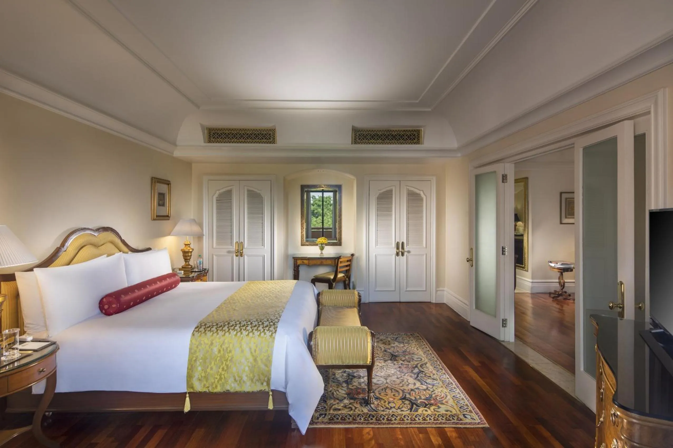 Photo of the whole room, Bed in The Leela Palace Bengaluru