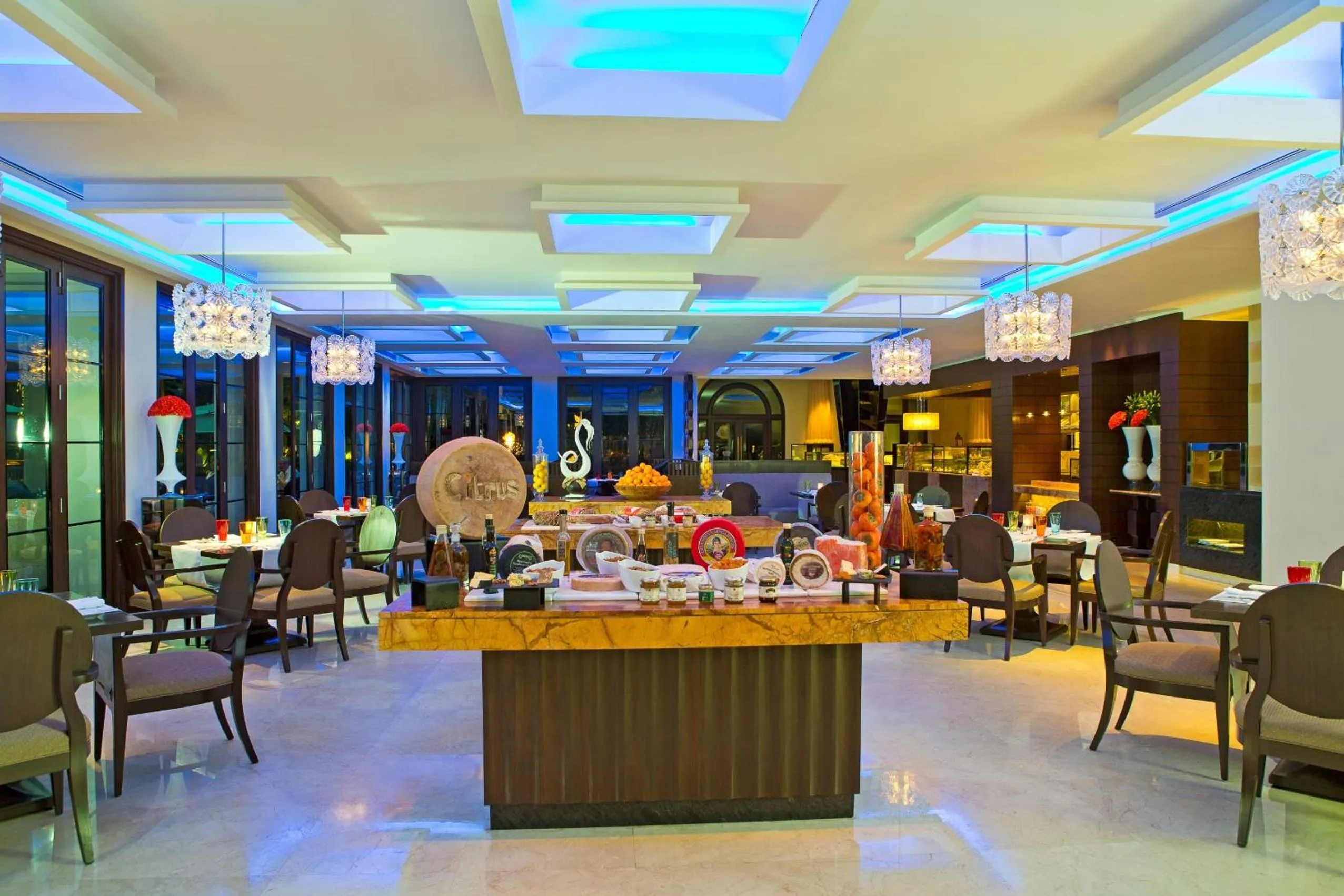 Restaurant/places to eat in The Leela Palace Bengaluru