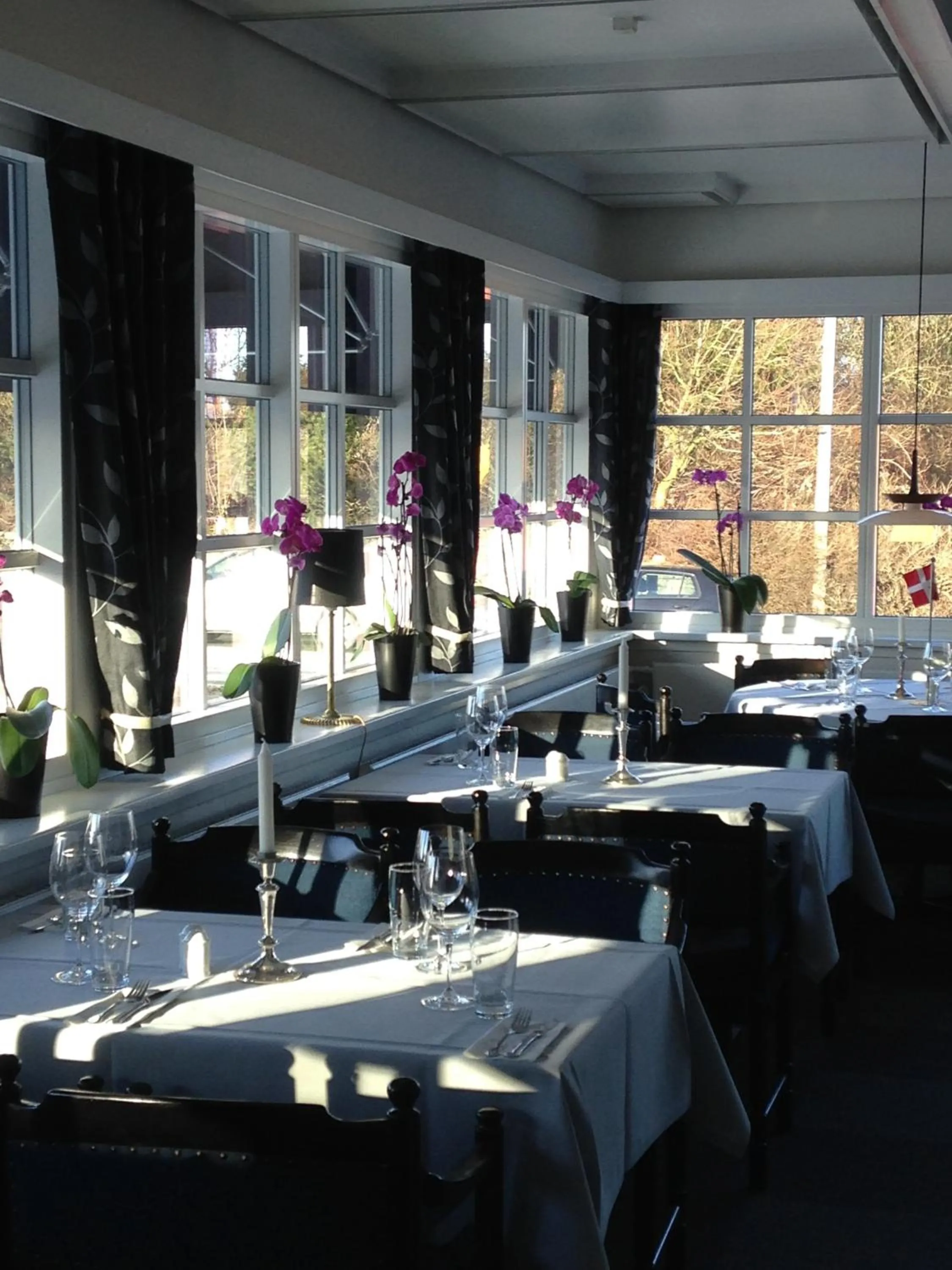 Restaurant/places to eat in Blommenslyst Kro