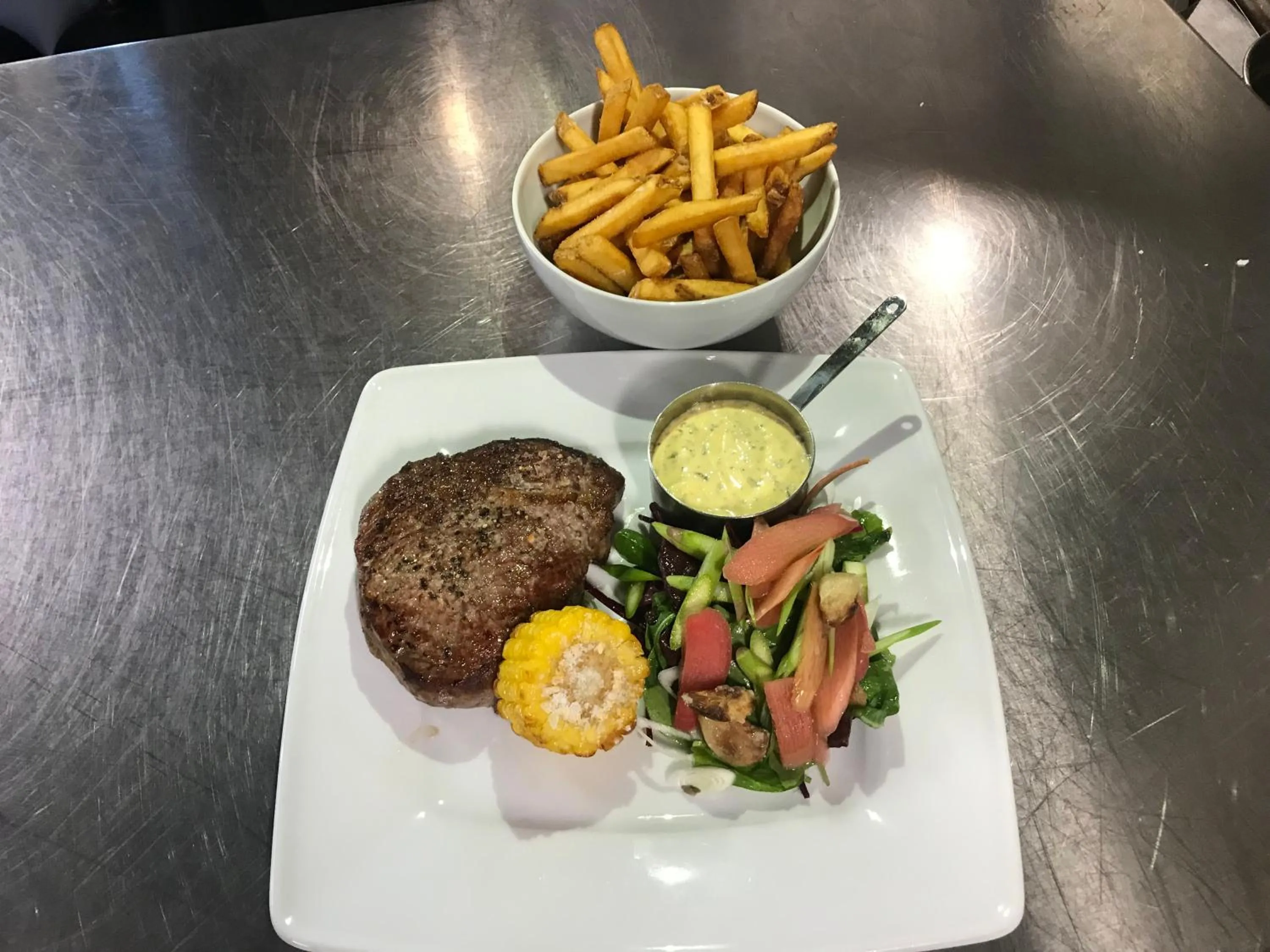 Food and drinks in Blommenslyst Kro