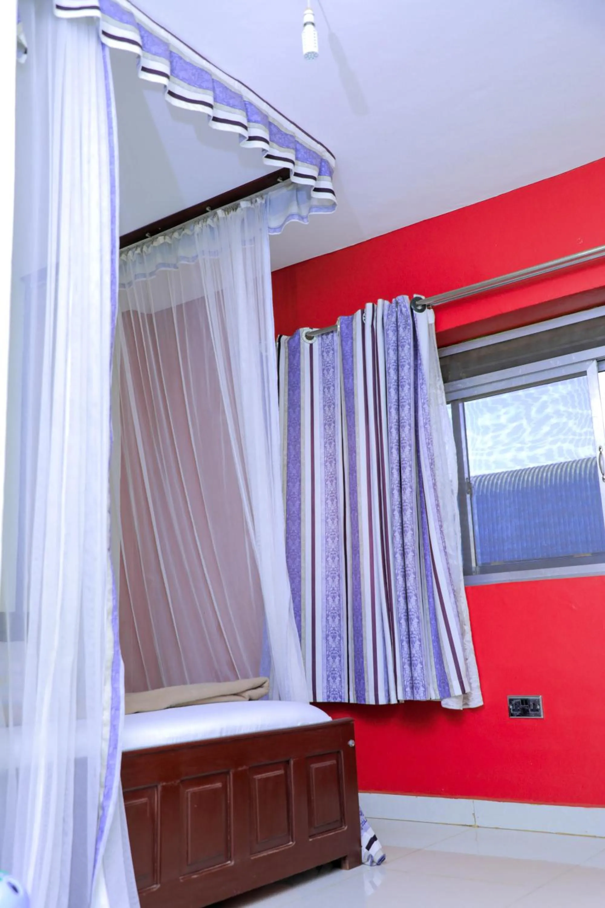 Bed in Royal Park Hotel