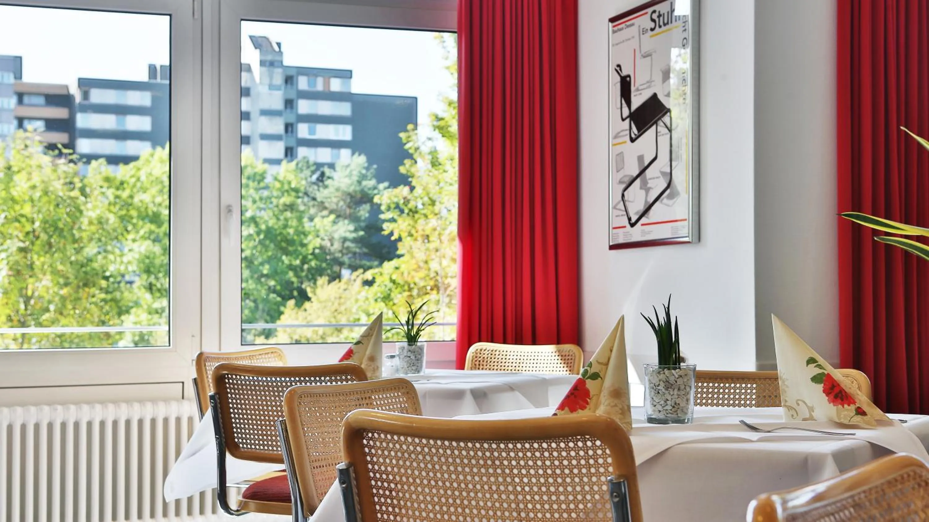 Restaurant/places to eat in Hotel ISG Heidelberg