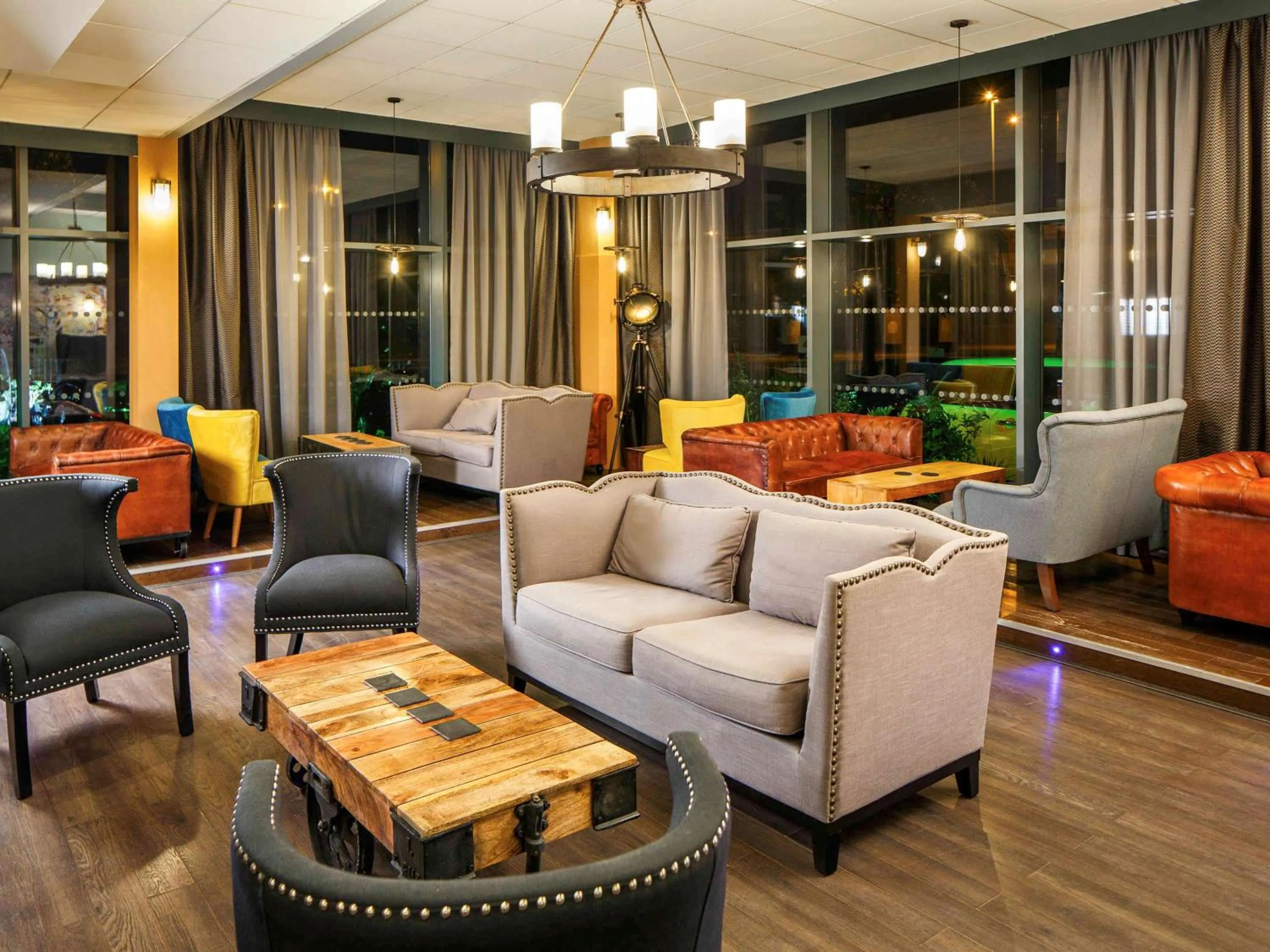 Property building, Lobby/Reception in ibis Styles Birmingham Oldbury