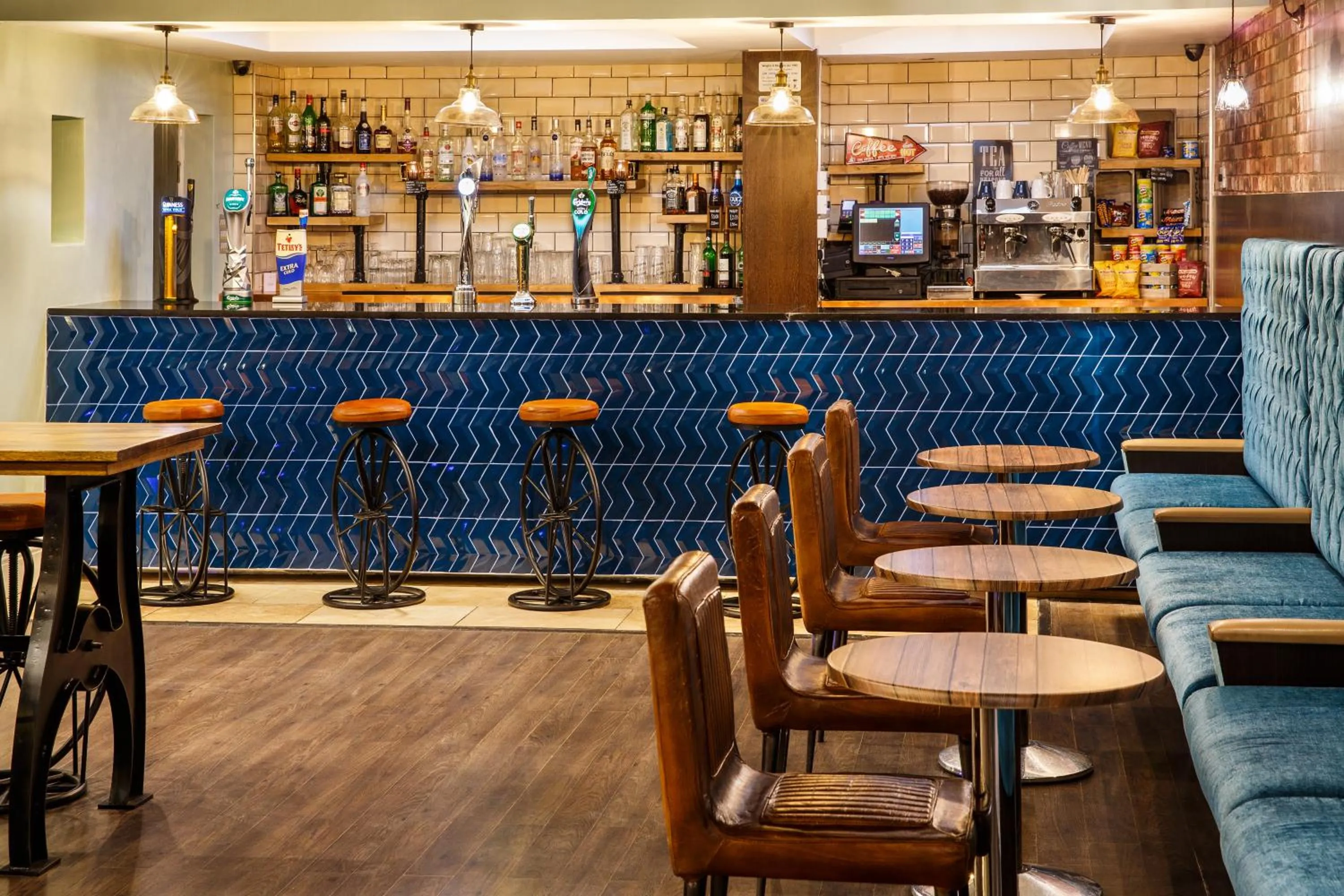 Lounge or bar, Lounge/Bar in ibis Styles Birmingham Oldbury