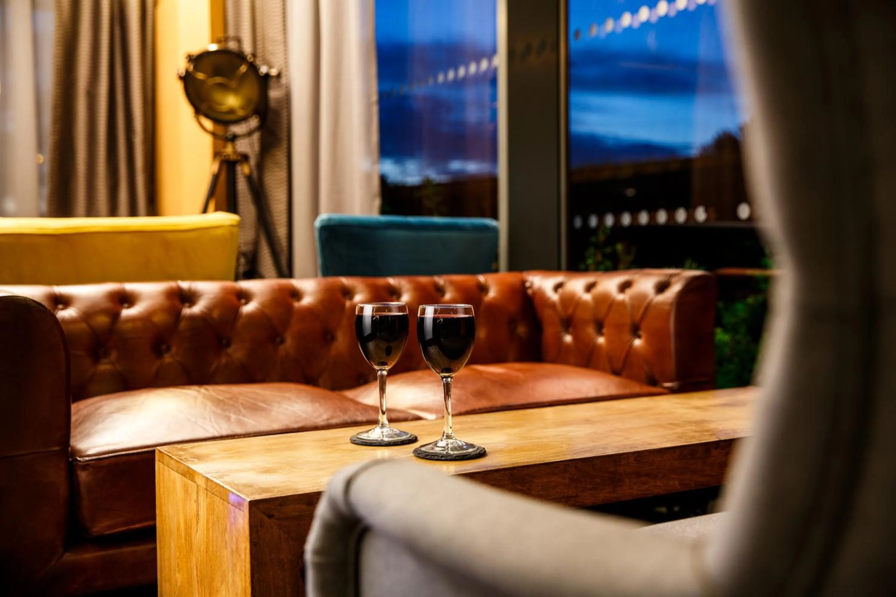 Communal lounge/ TV room in ibis Styles Birmingham Oldbury