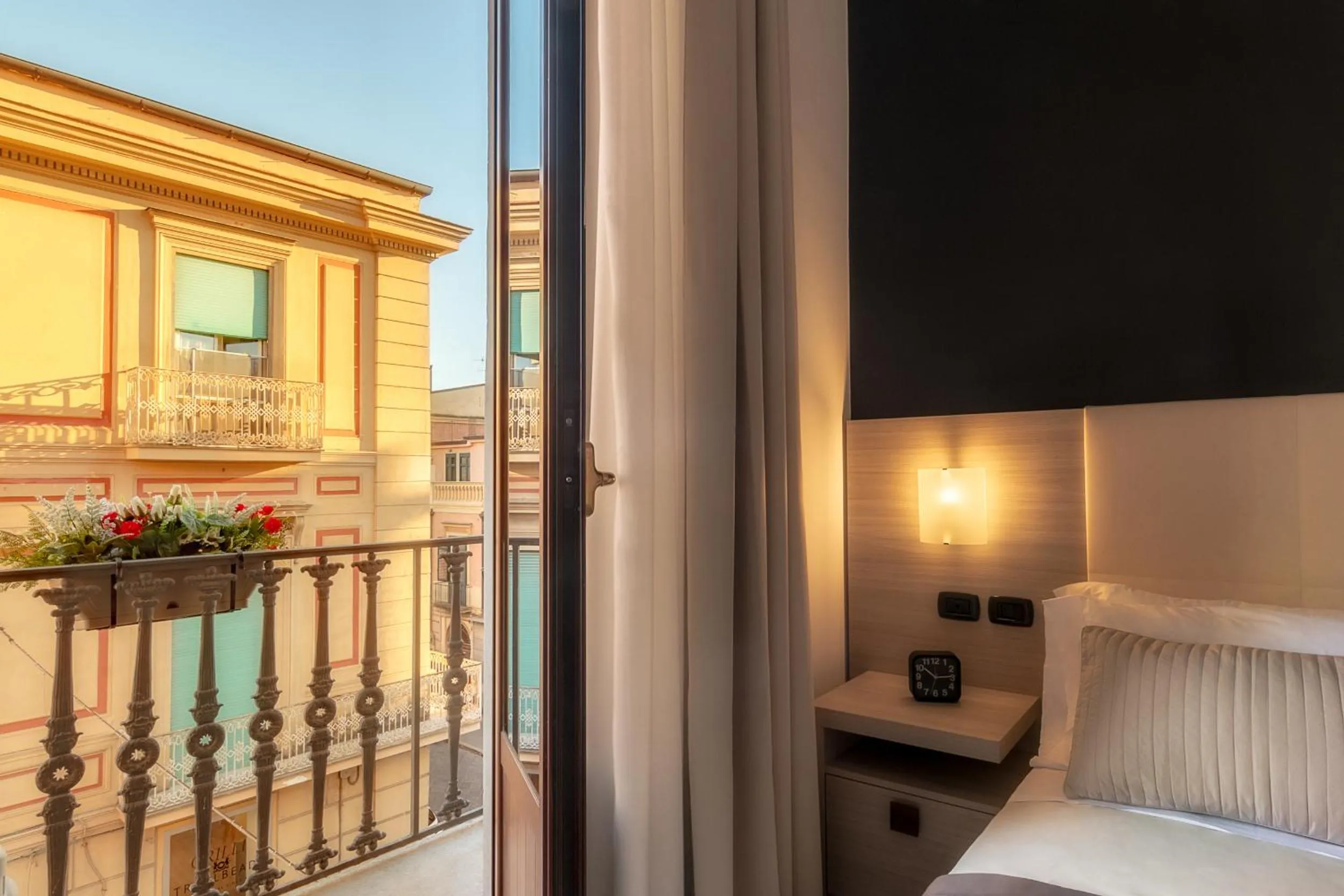 Balcony/Terrace, Bed in B&B Mariella's House