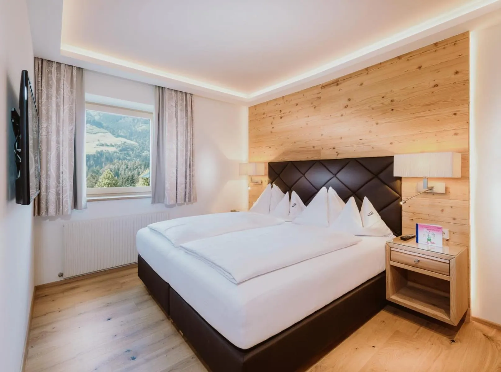 Bed in Verwöhnhotel Berghof