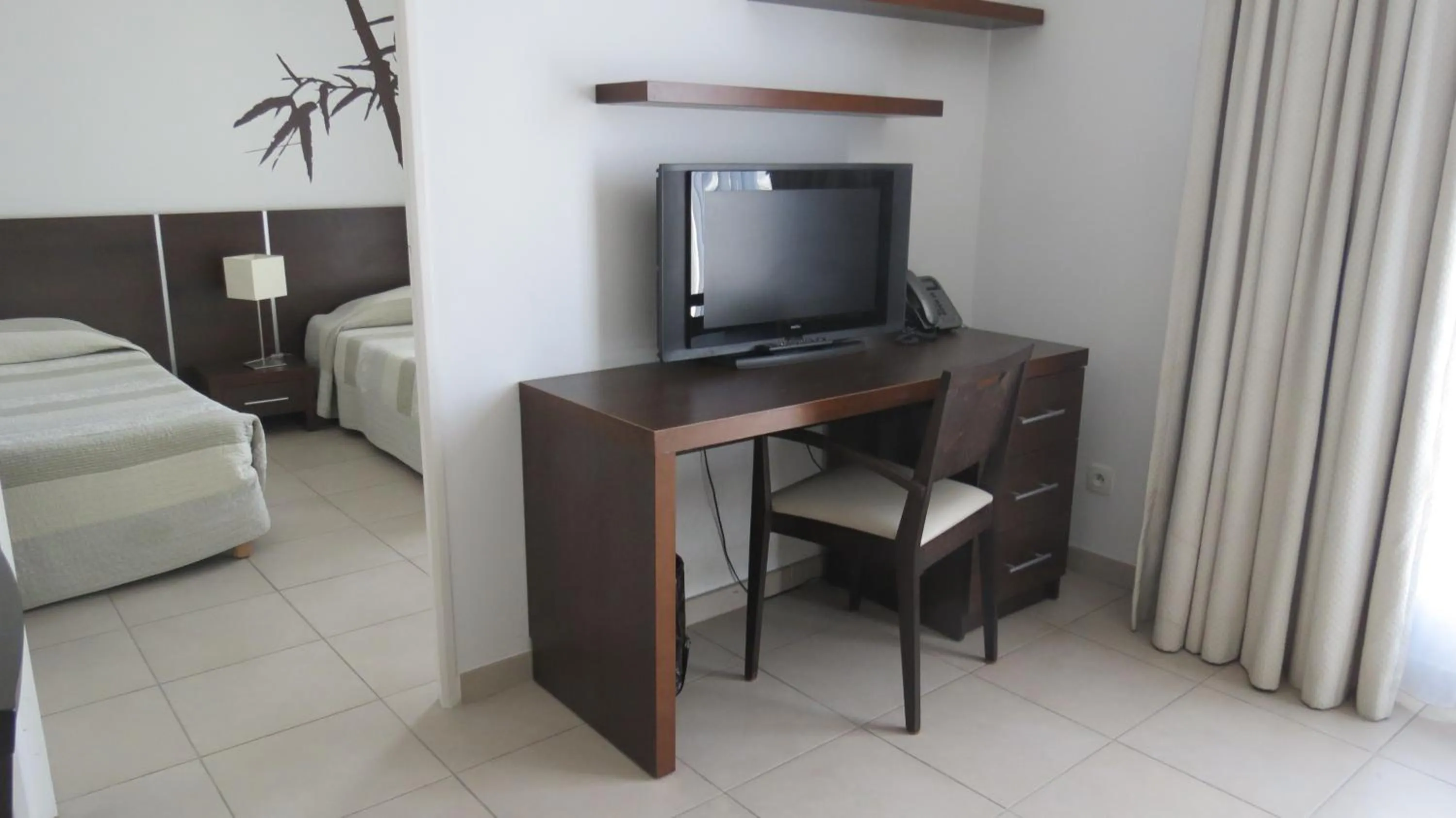 TV and multimedia, Bed in Residence Services Calypso Calanques Plage