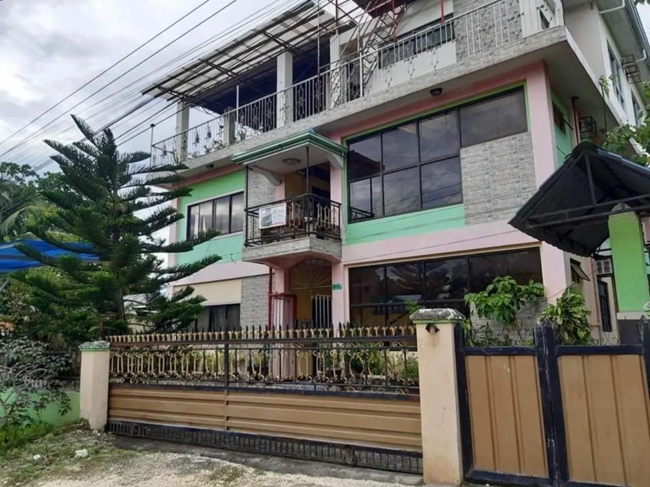 Property building in A's Azotea de Bohol