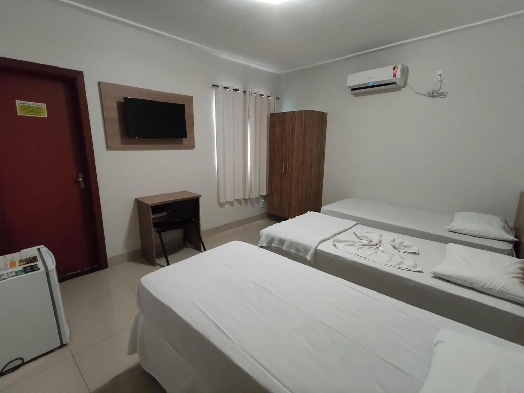 Bed in Cemarim Hotel