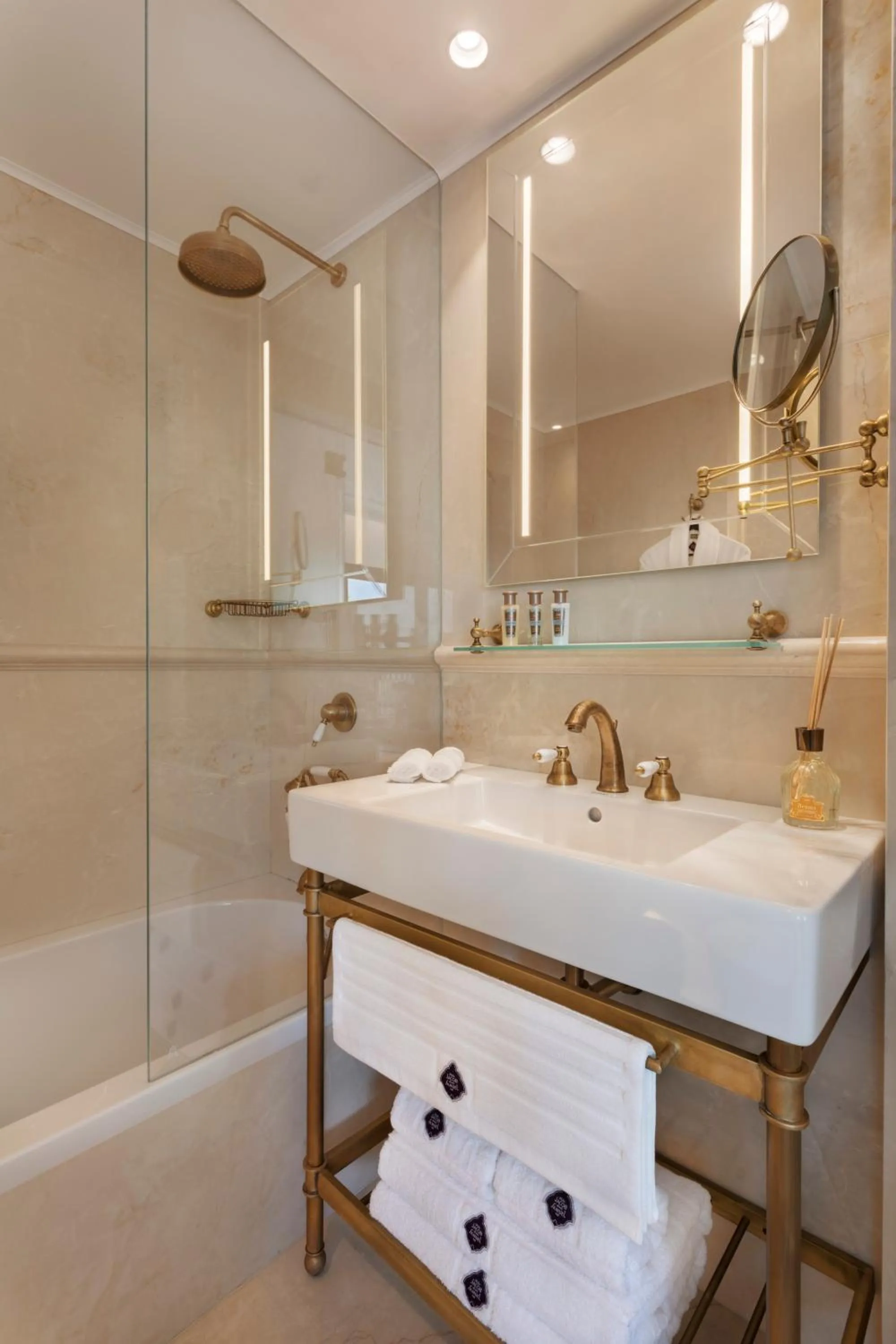 Bathroom in Hotel Jacob Samuel by Prima Hotels