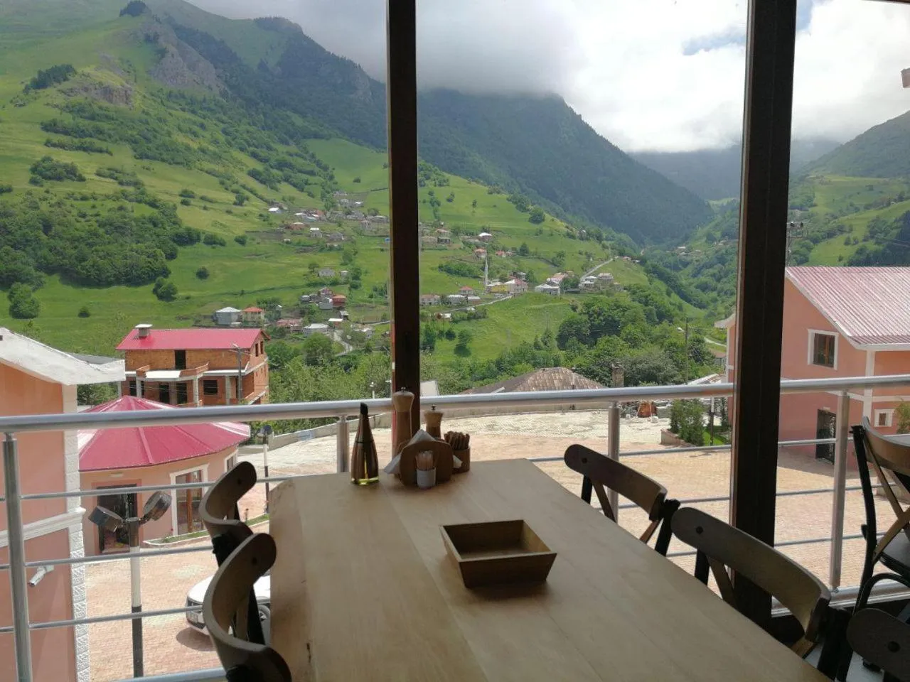 Restaurant/places to eat in Hamsikoy Hotel