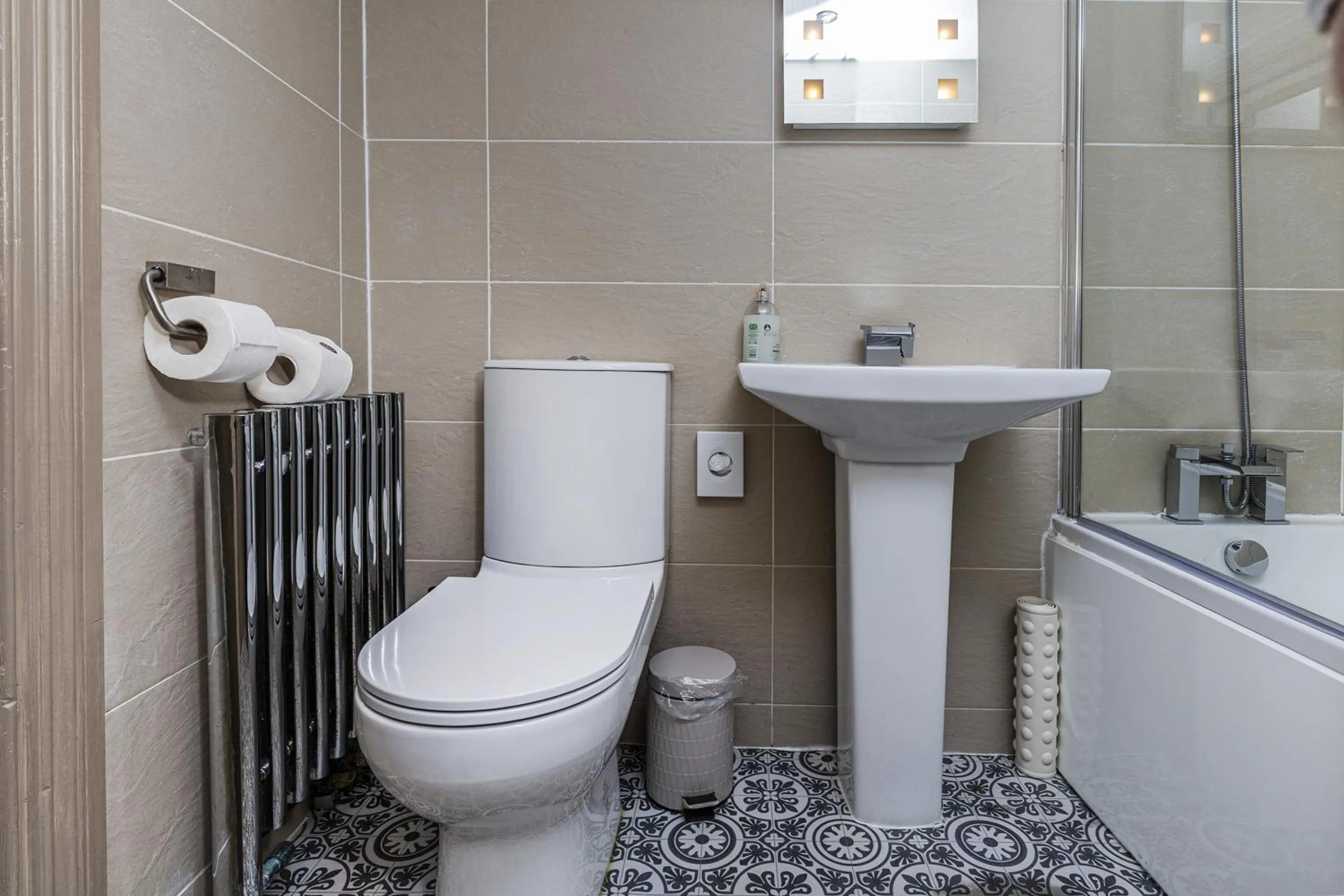 Bathroom in The Fleece Inn at Barkisland