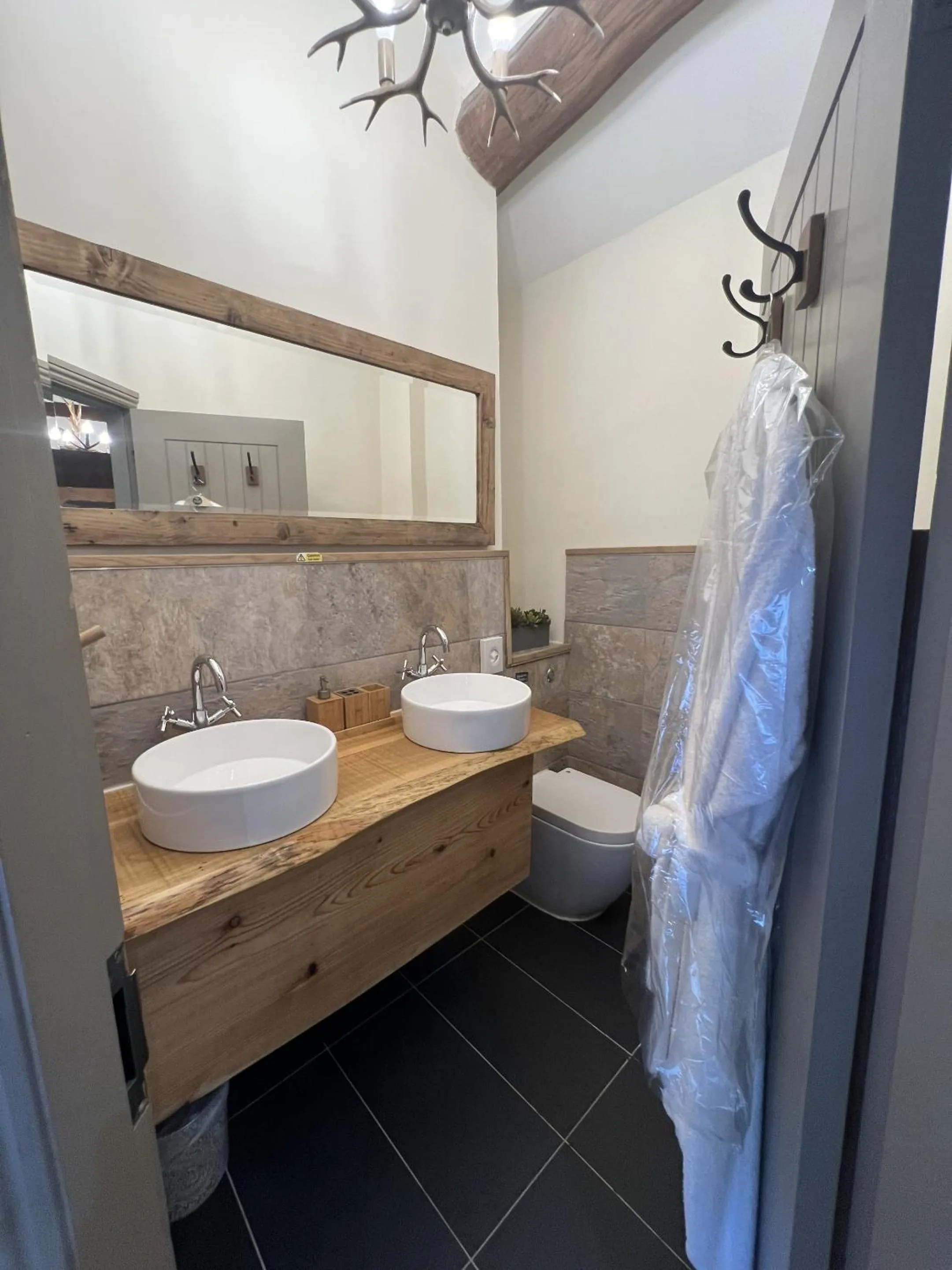 Bathroom in The Fleece Inn at Barkisland