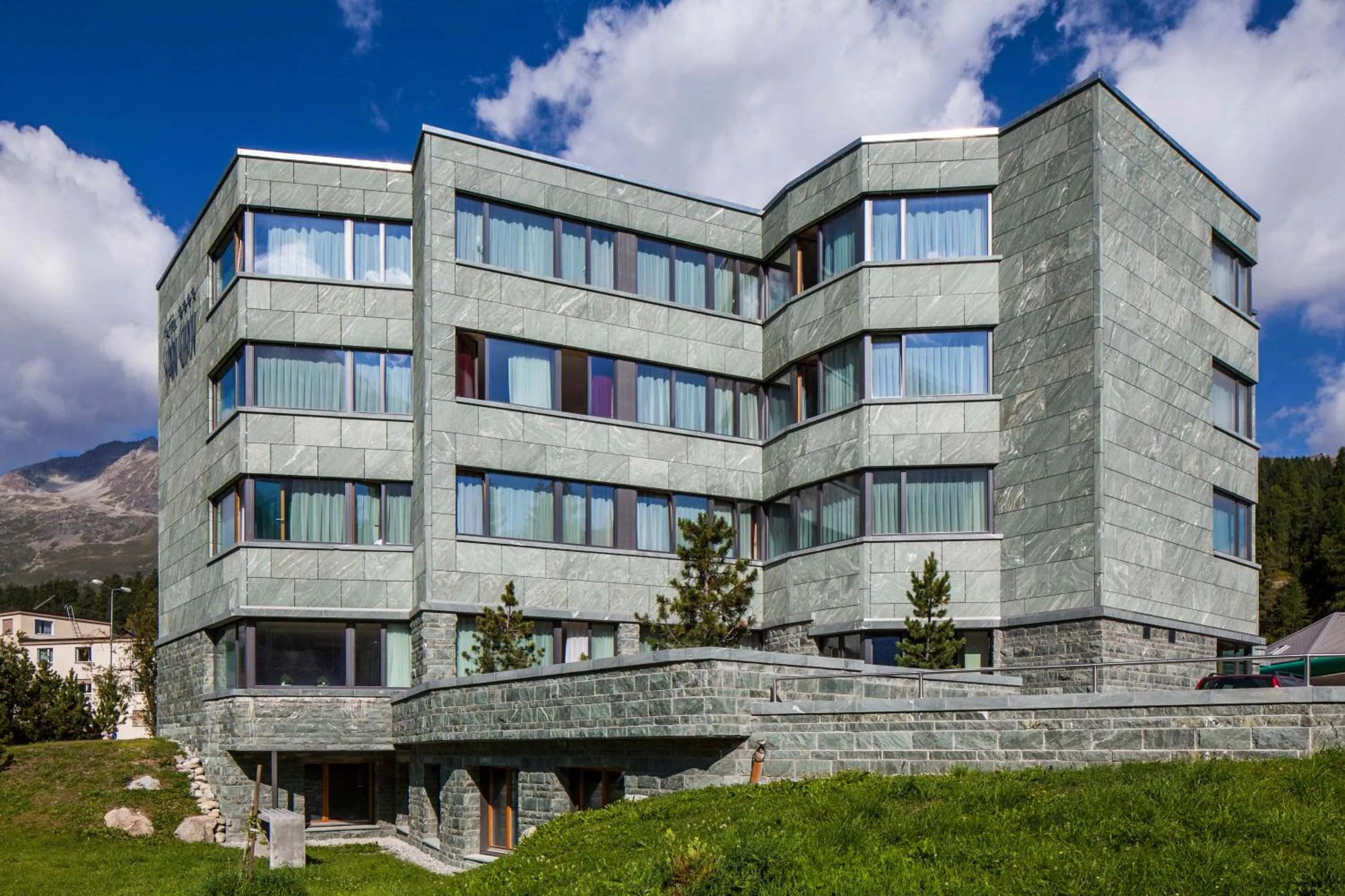 Property building in Hotel San Gian