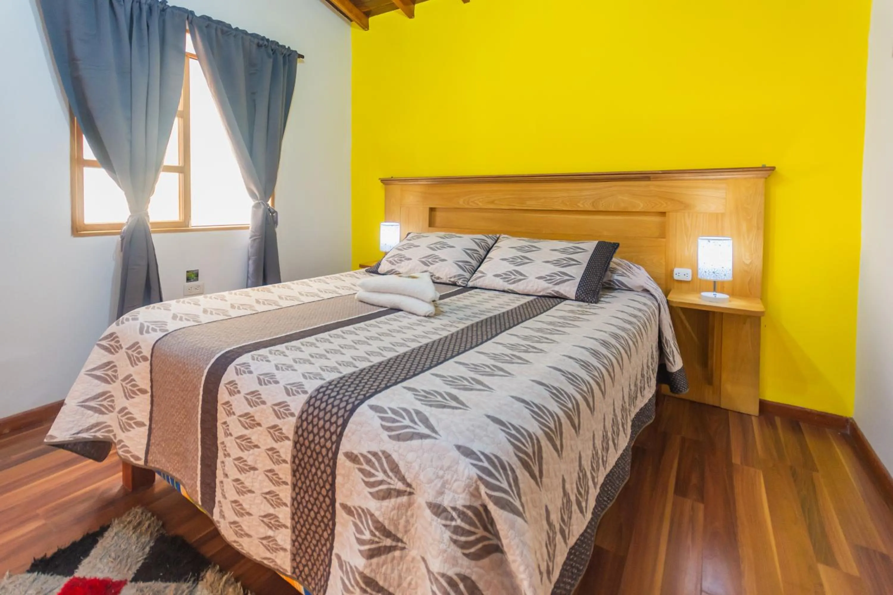 Photo of the whole room, Bed in Hotel Real Guatapé