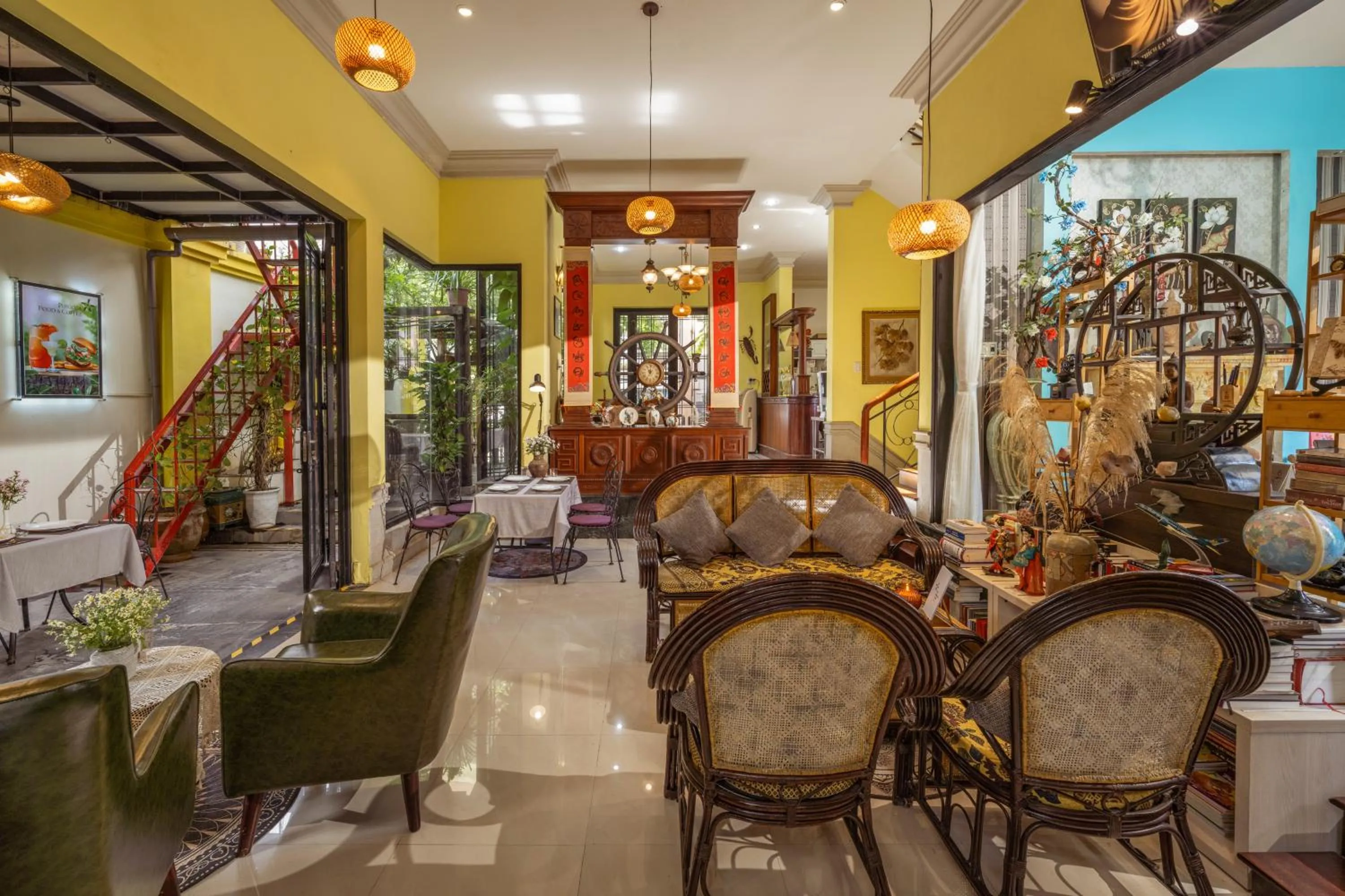 Restaurant/places to eat in The Pergola Design Hotel