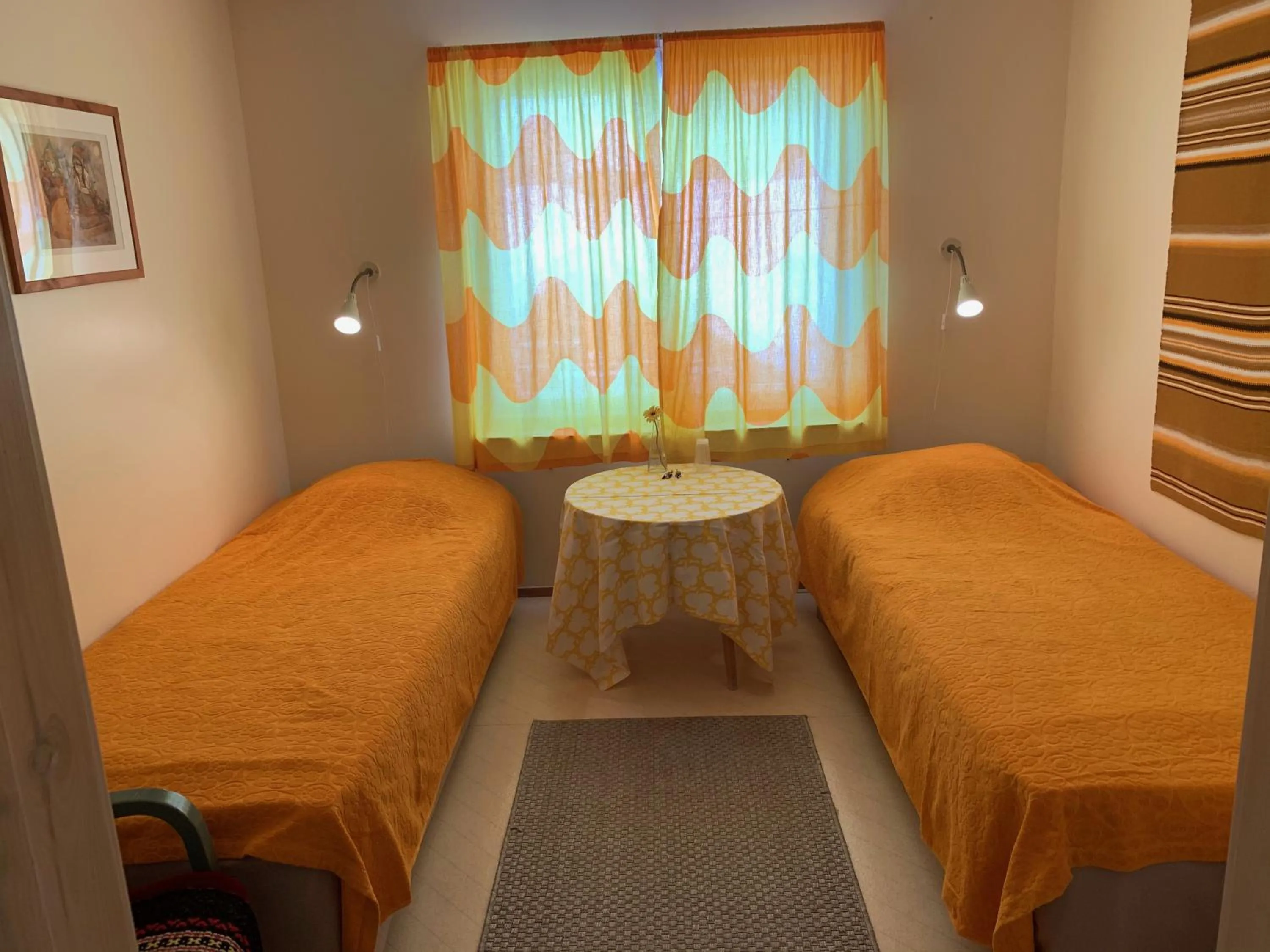 Photo of the whole room, Bed in Hotel Hetan Majatalo