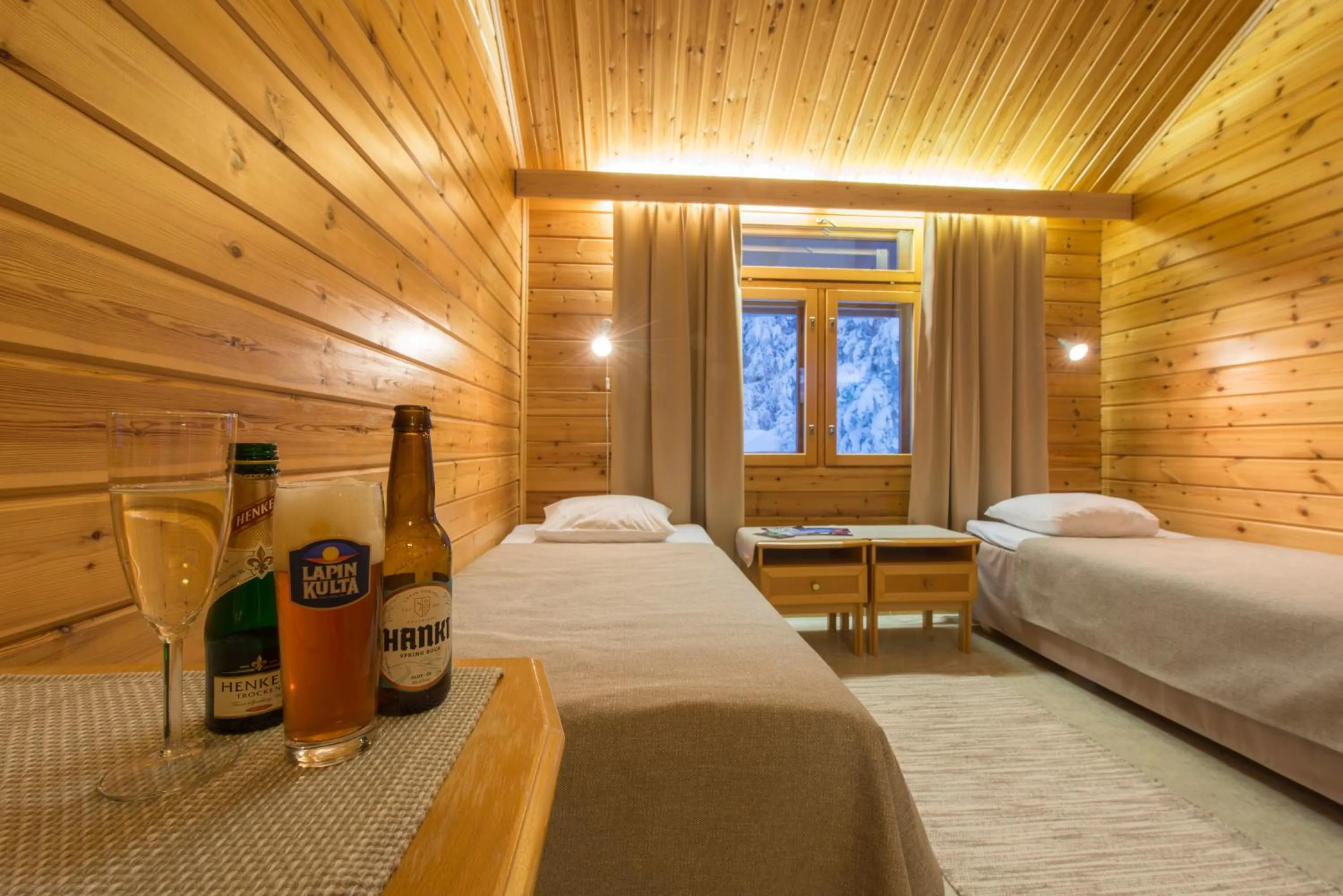 Photo of the whole room, Bed in Hotel Hetan Majatalo