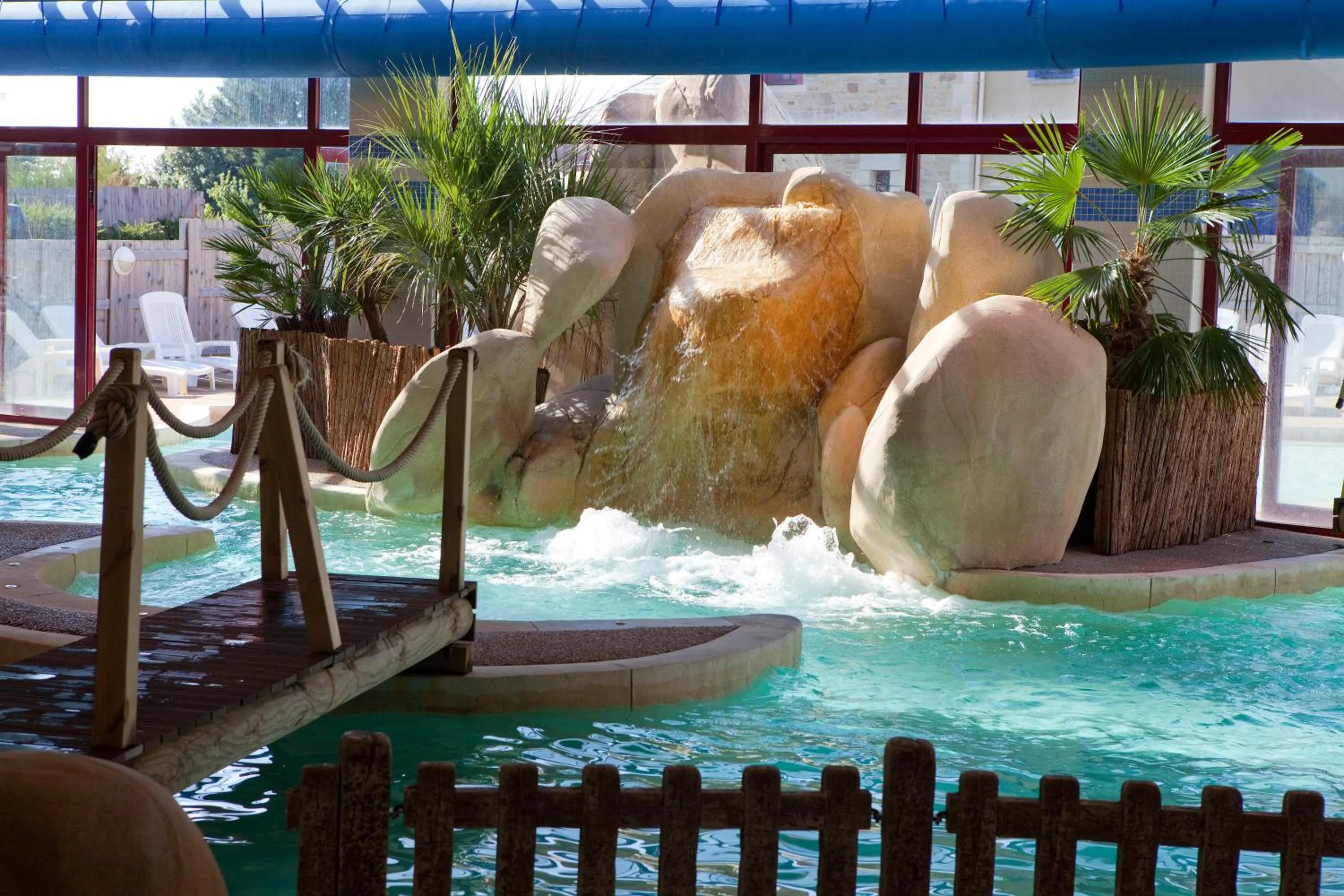 Swimming pool in Le Village Cancalais