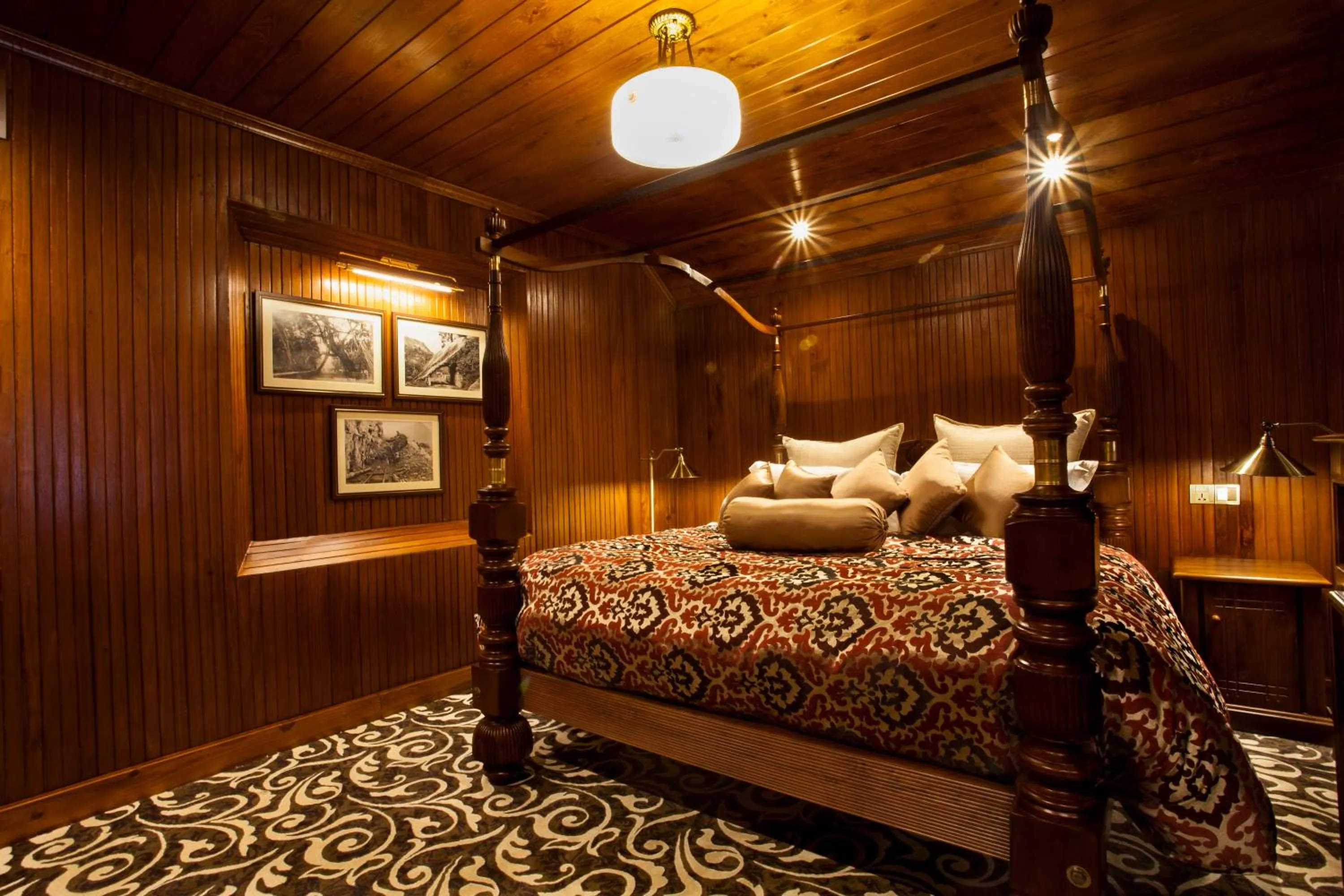 Photo of the whole room, Bed in La Grande Villa