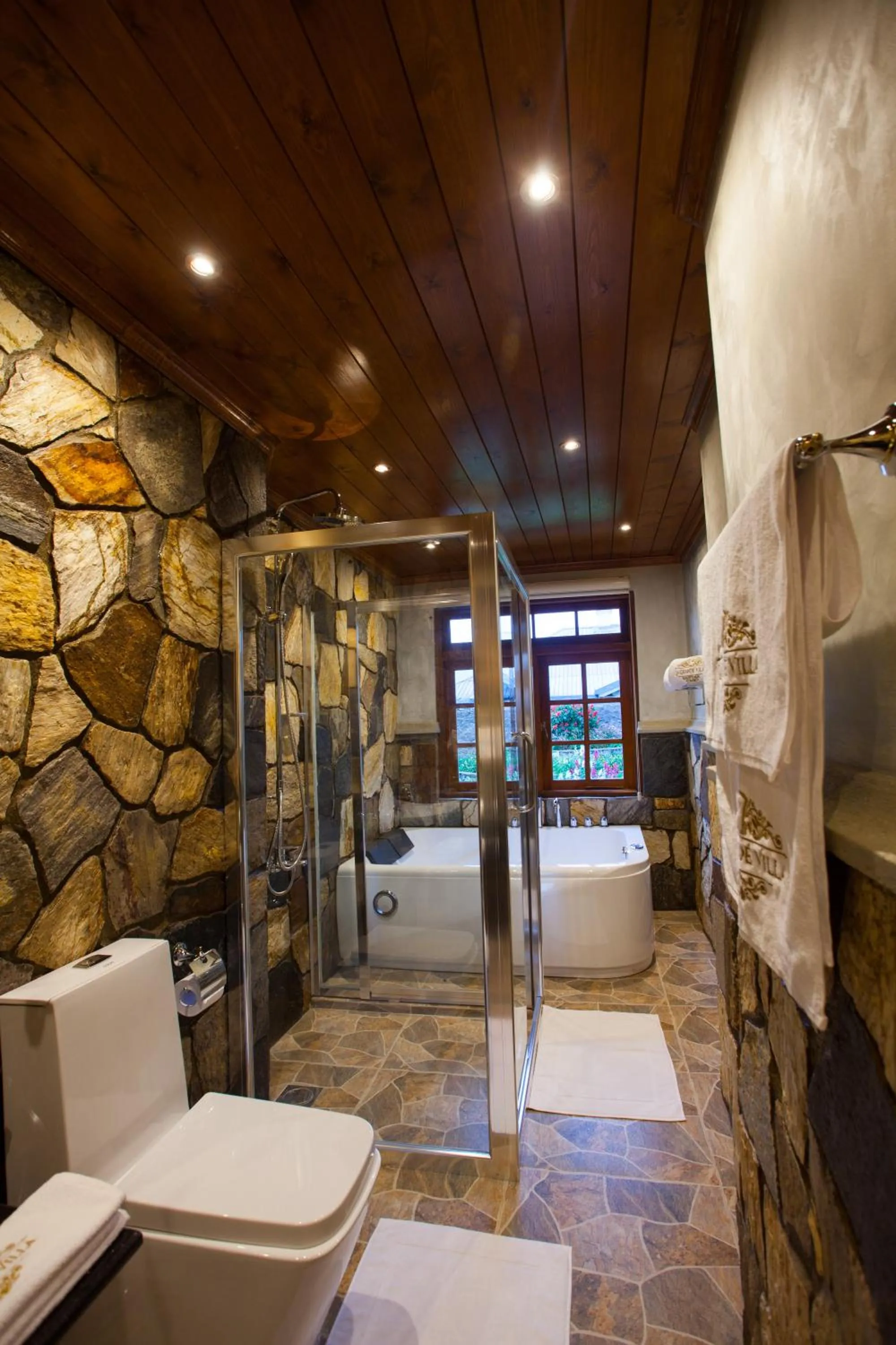 Bathroom in La Grande Villa