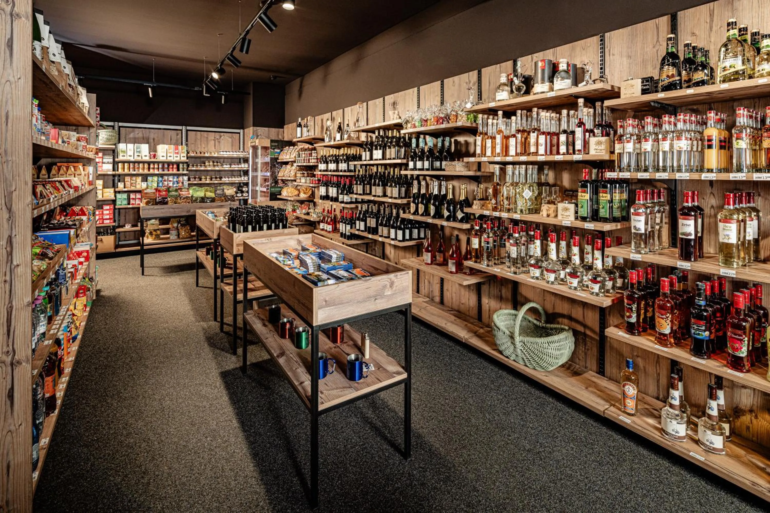 On-site shops in Sporthotel Obereggen