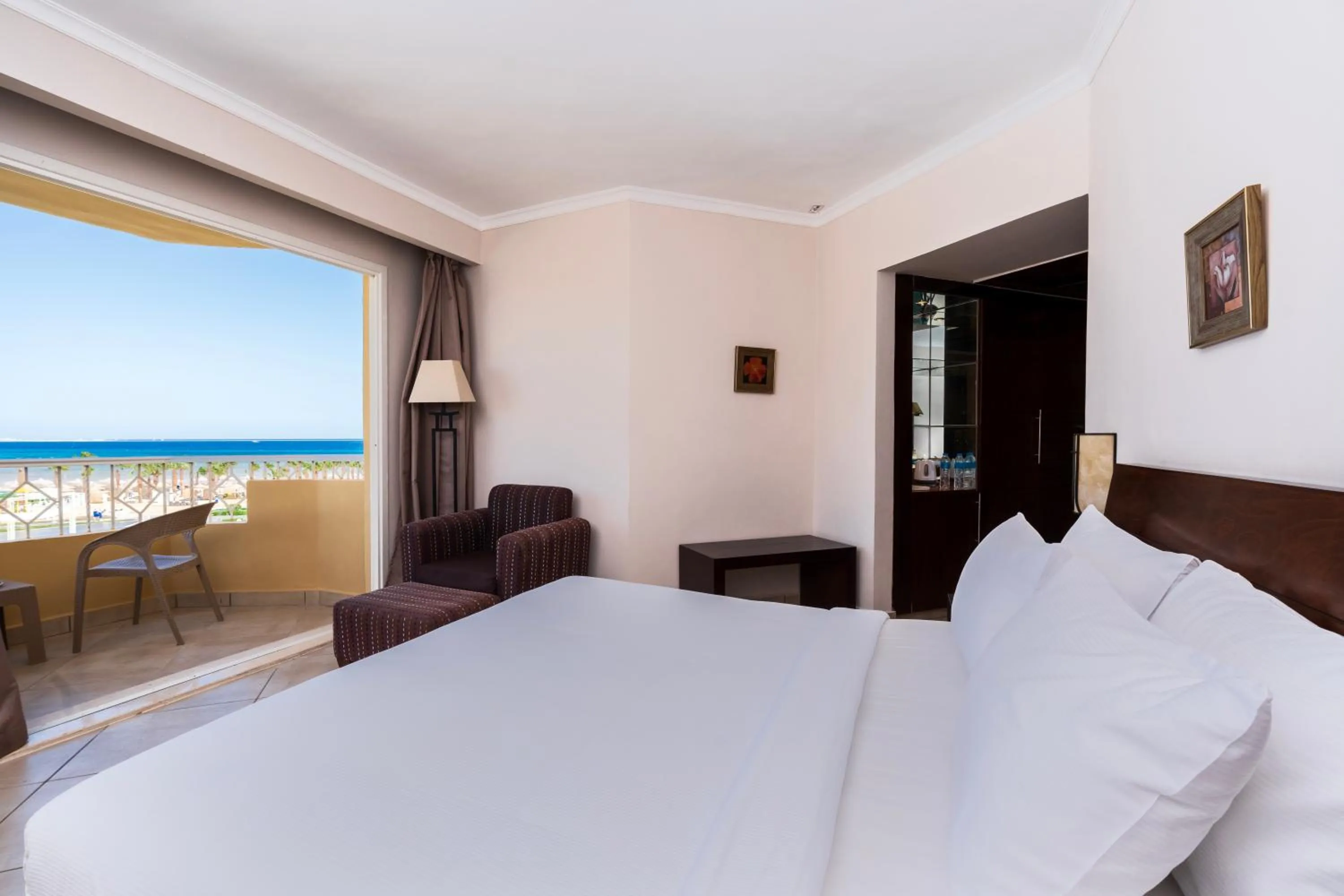 Bed in Amwaj Beach Club Abu Soma