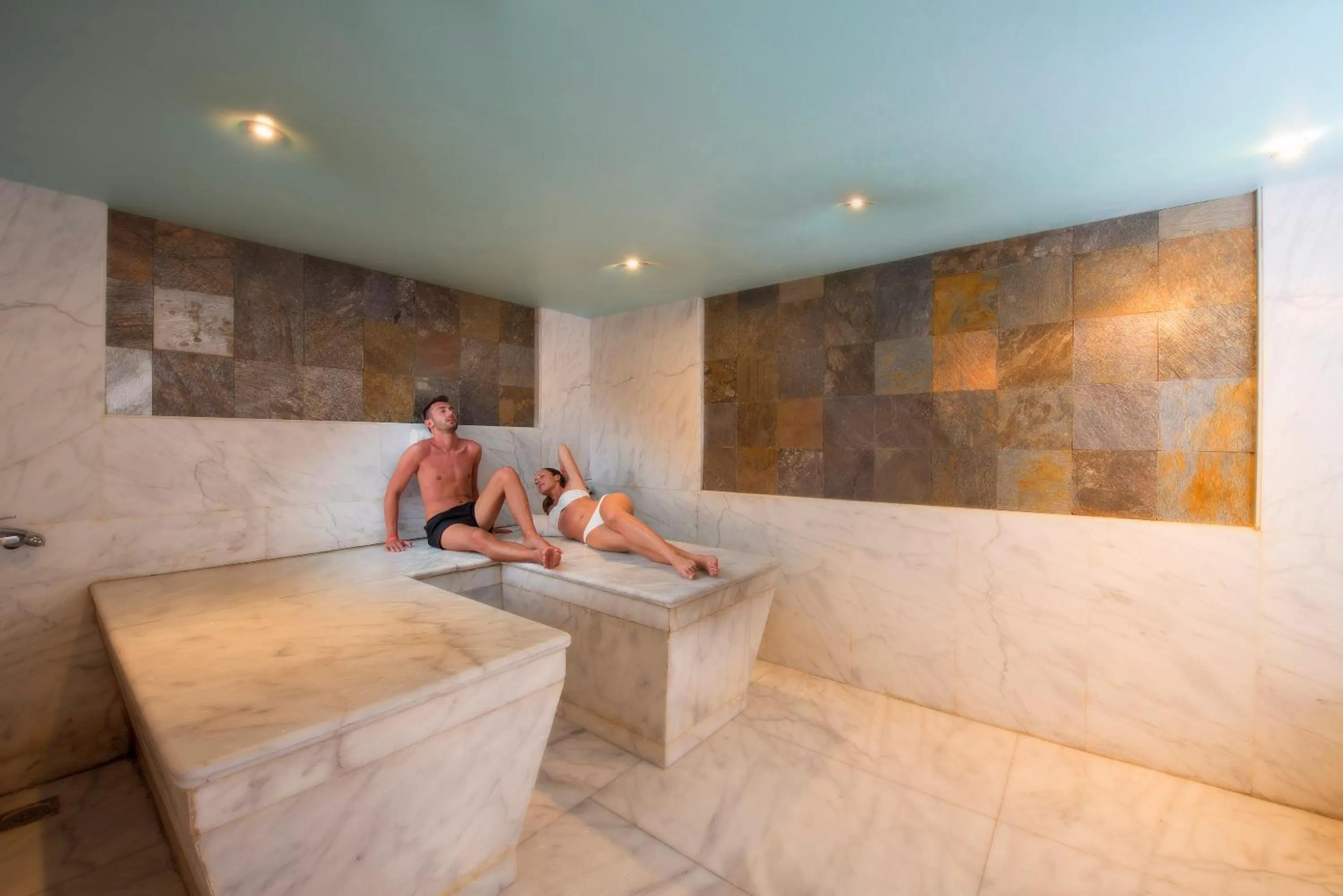 Hot Tub in Amwaj Beach Club Abu Soma