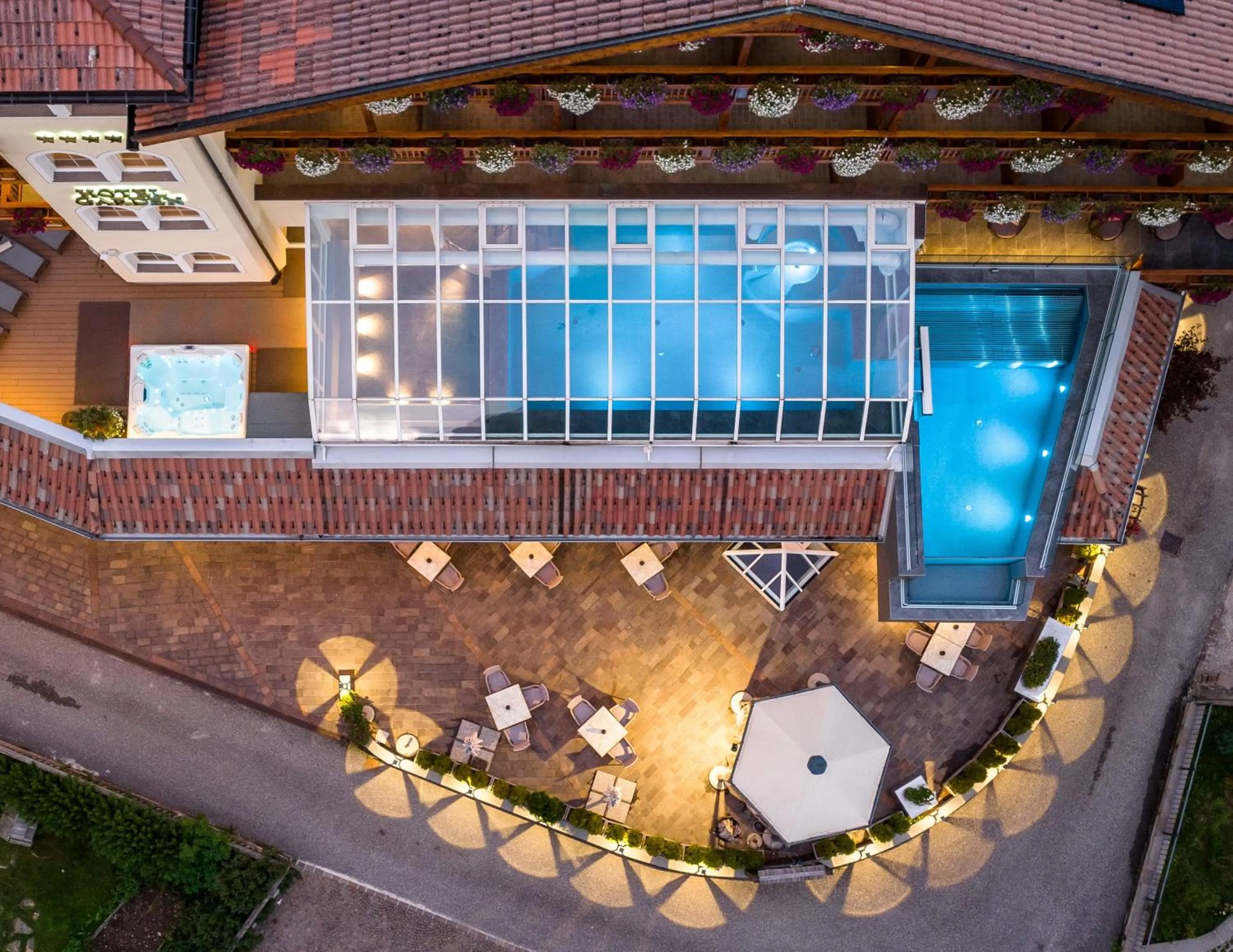 Property building in Hotel Garden