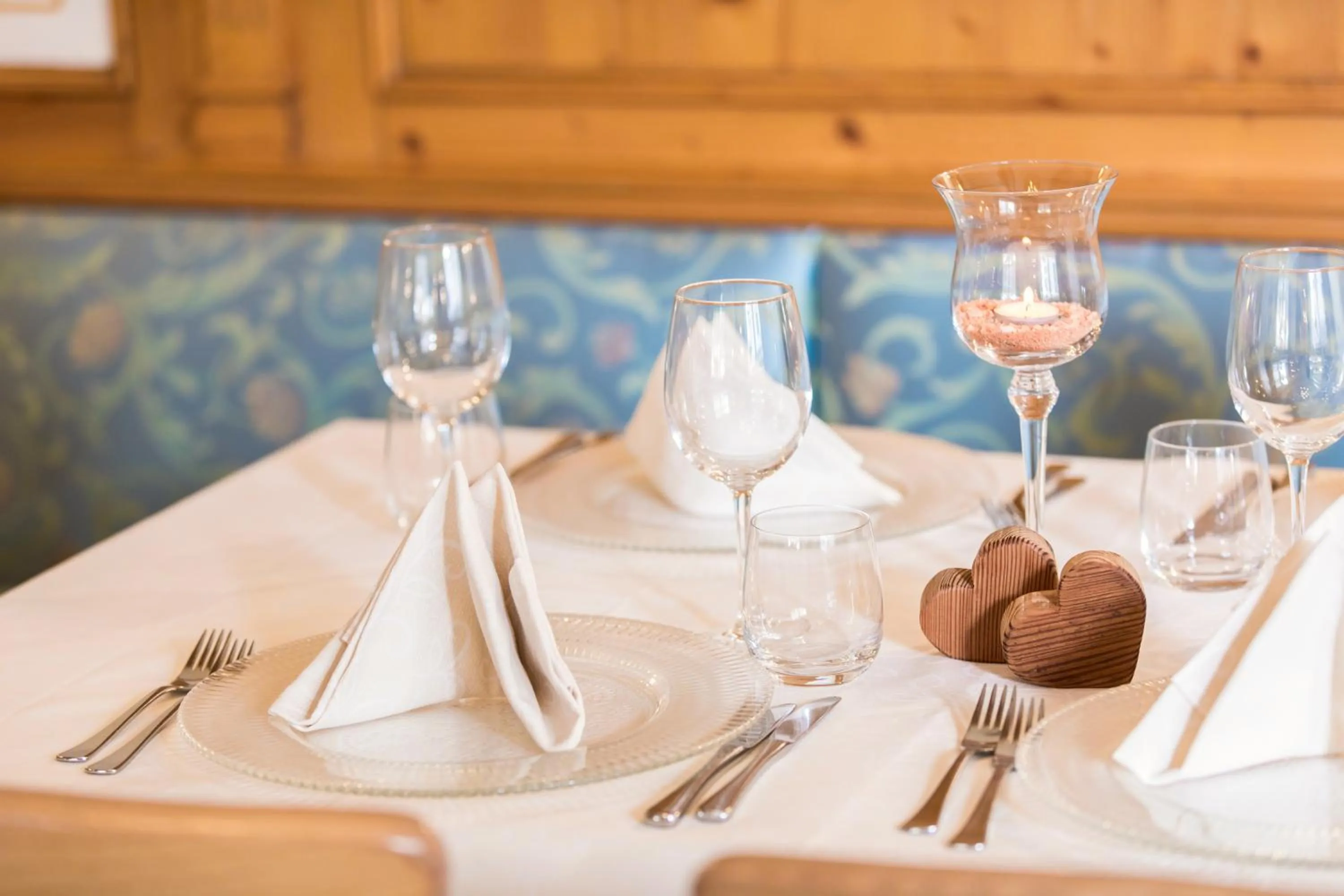 Restaurant/places to eat in Hotel Garden