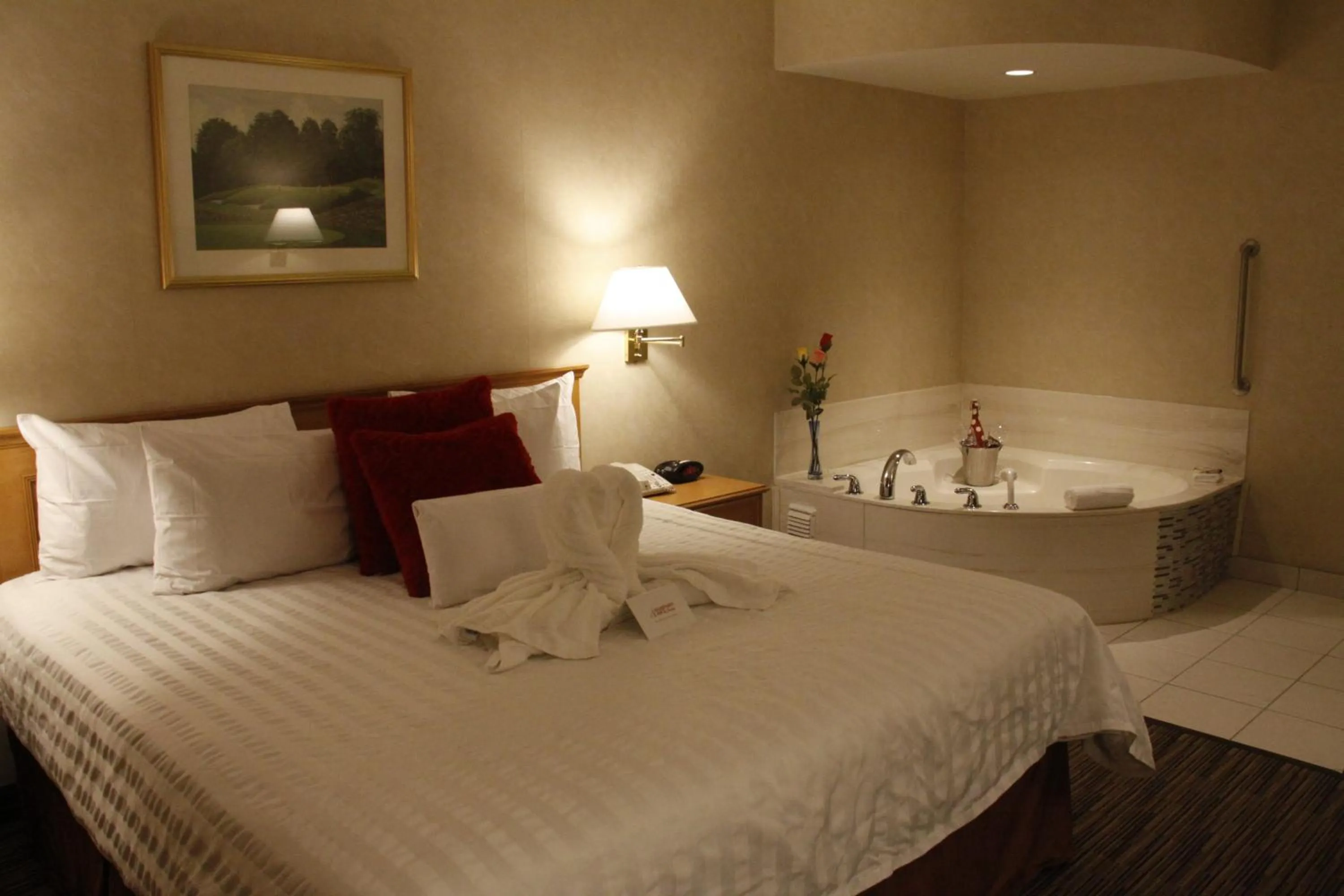 Bed in Humphry Inn and Suites