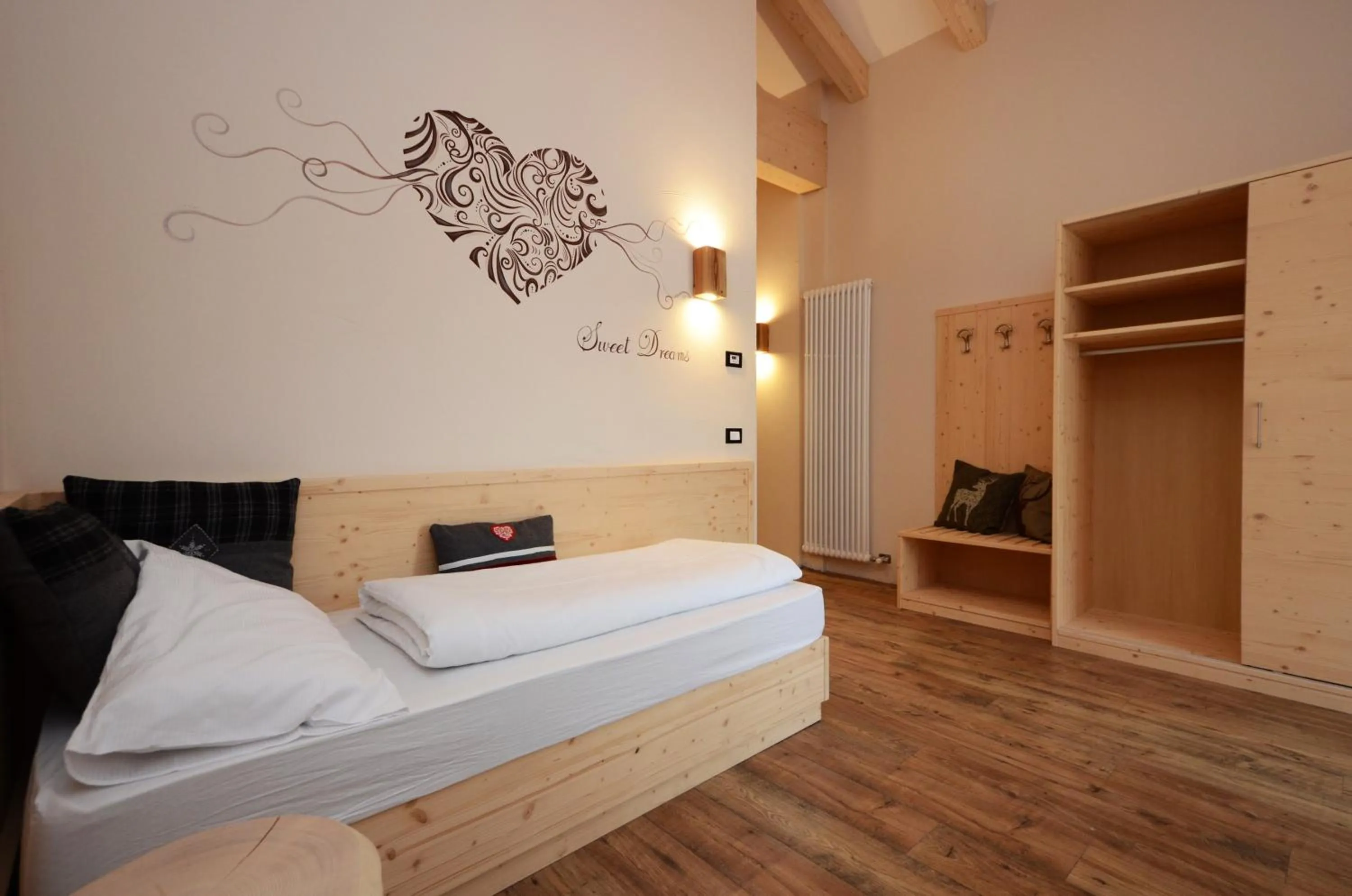 Bed in Park Hotel Avisio