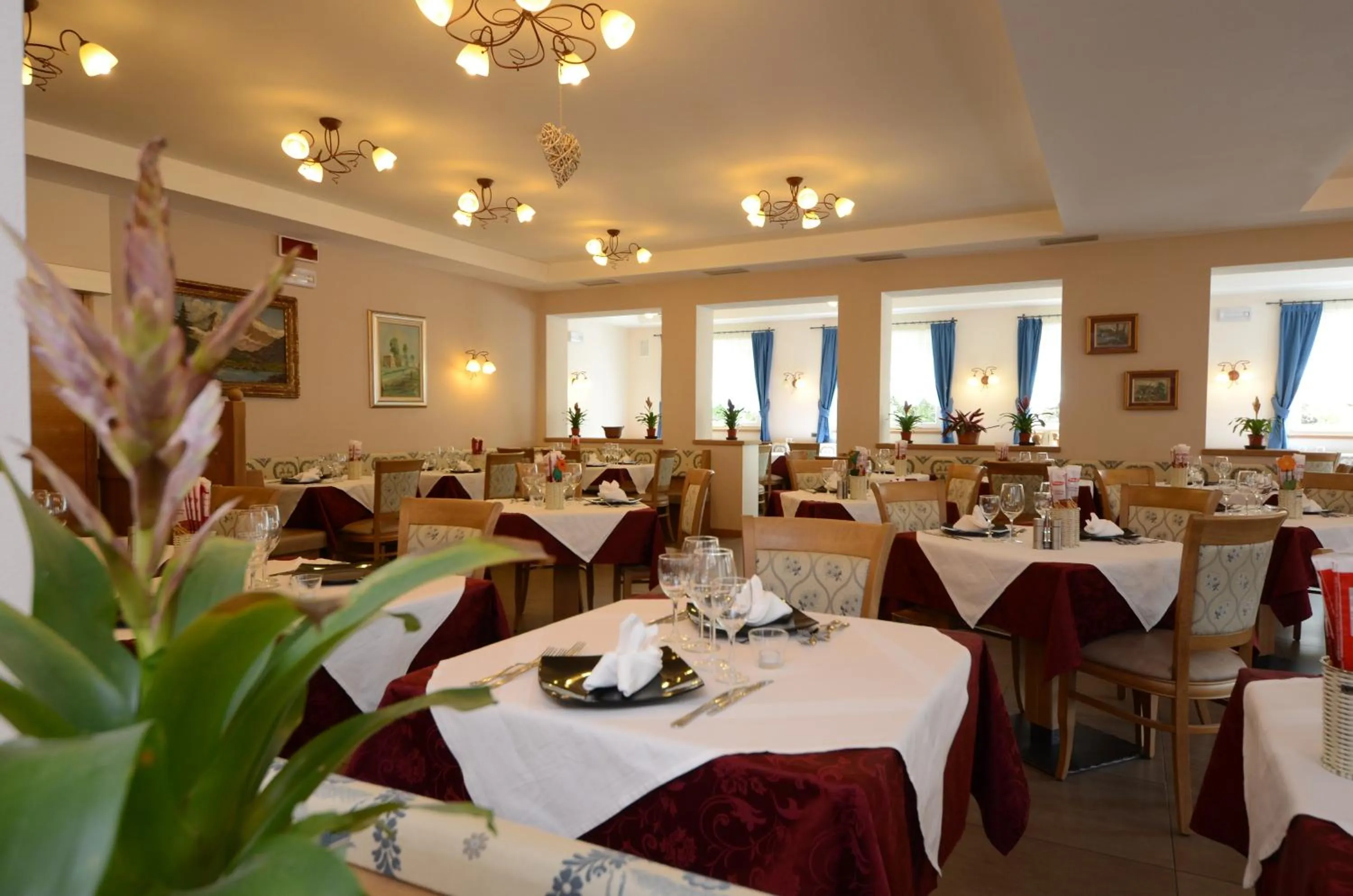 Restaurant/places to eat in Park Hotel Avisio