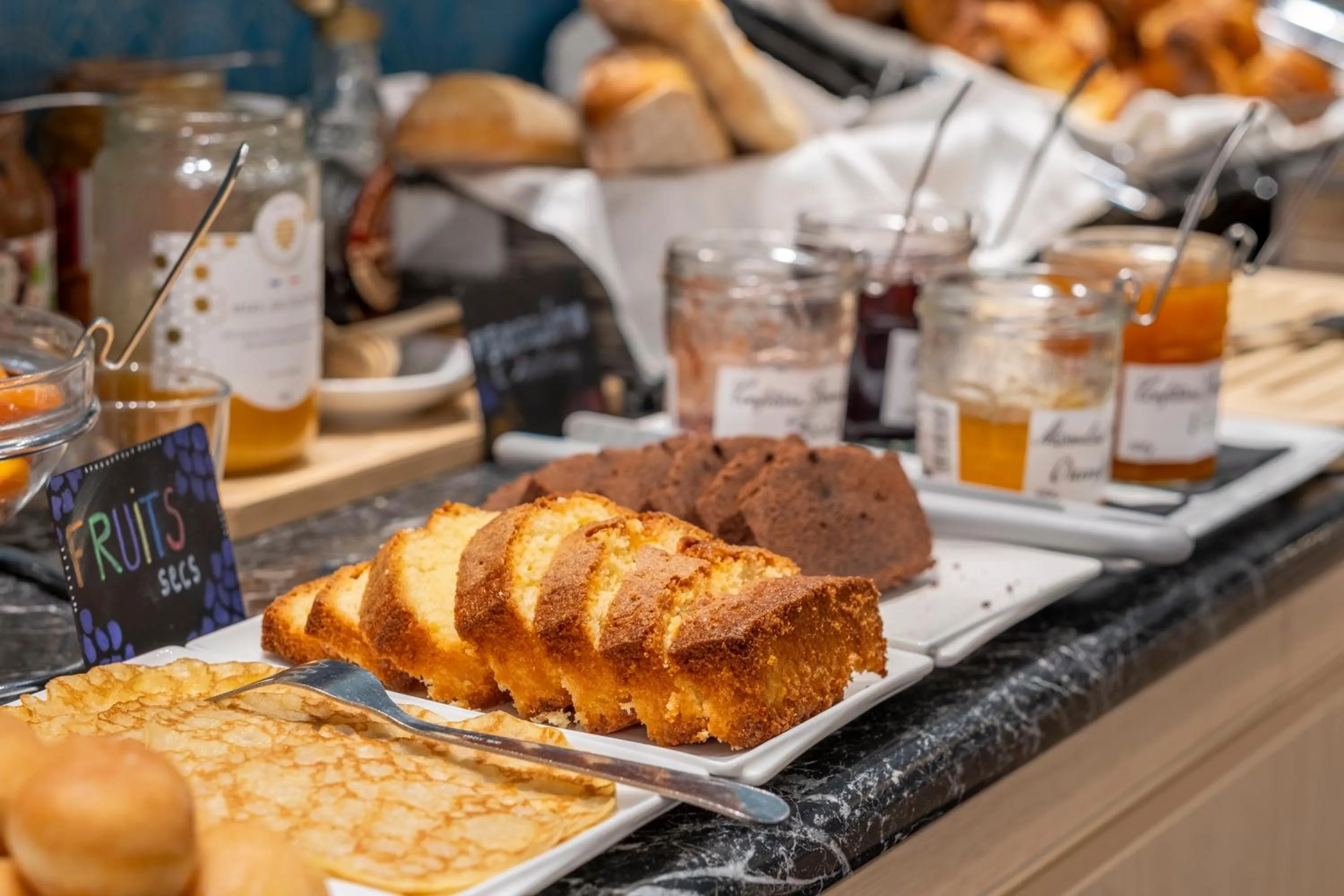 Breakfast in Best Western Hôtel d'Arc