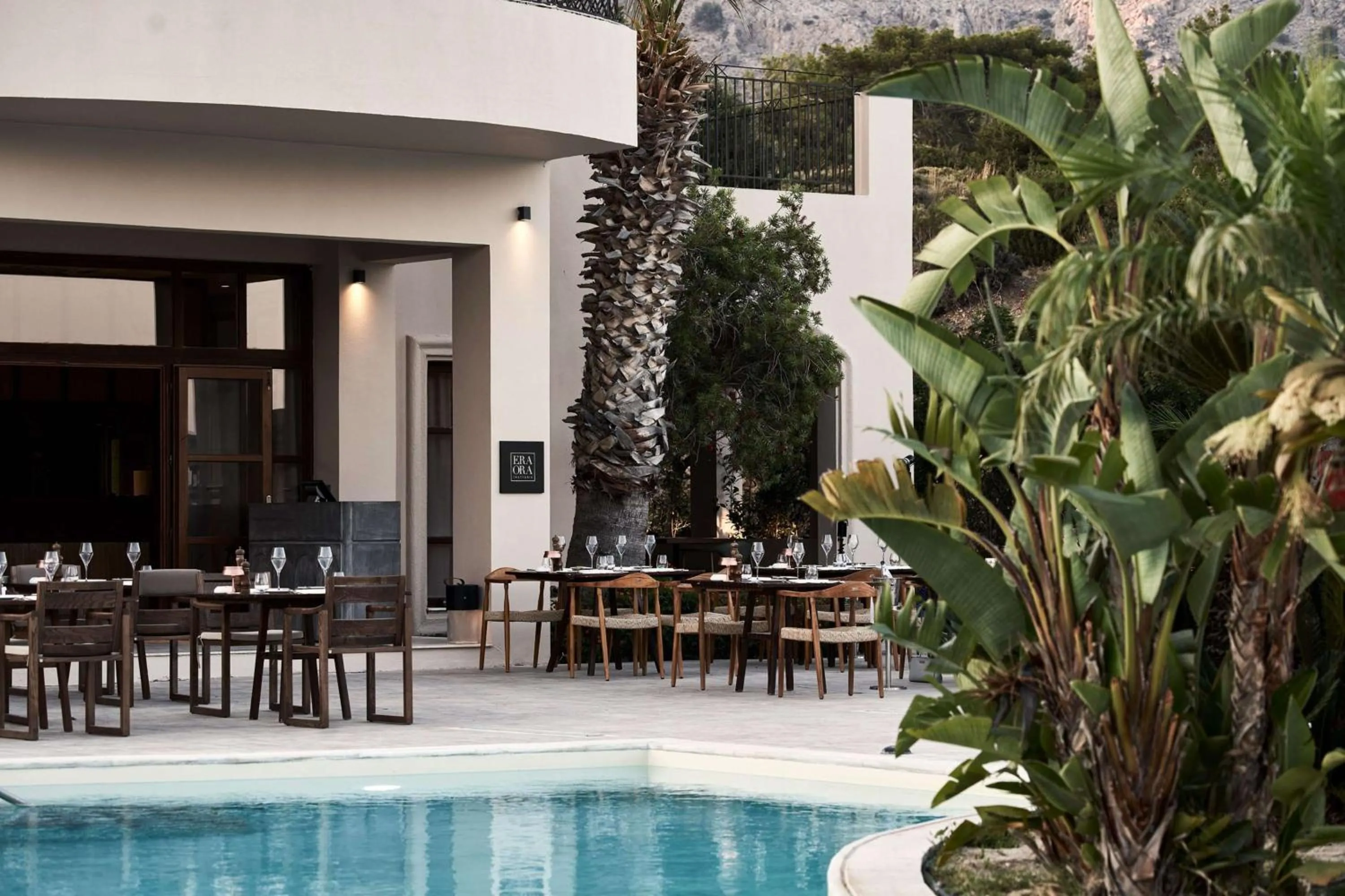 Restaurant/places to eat in Aulūs Lindos Rhodes, Curio Collection by Hilton