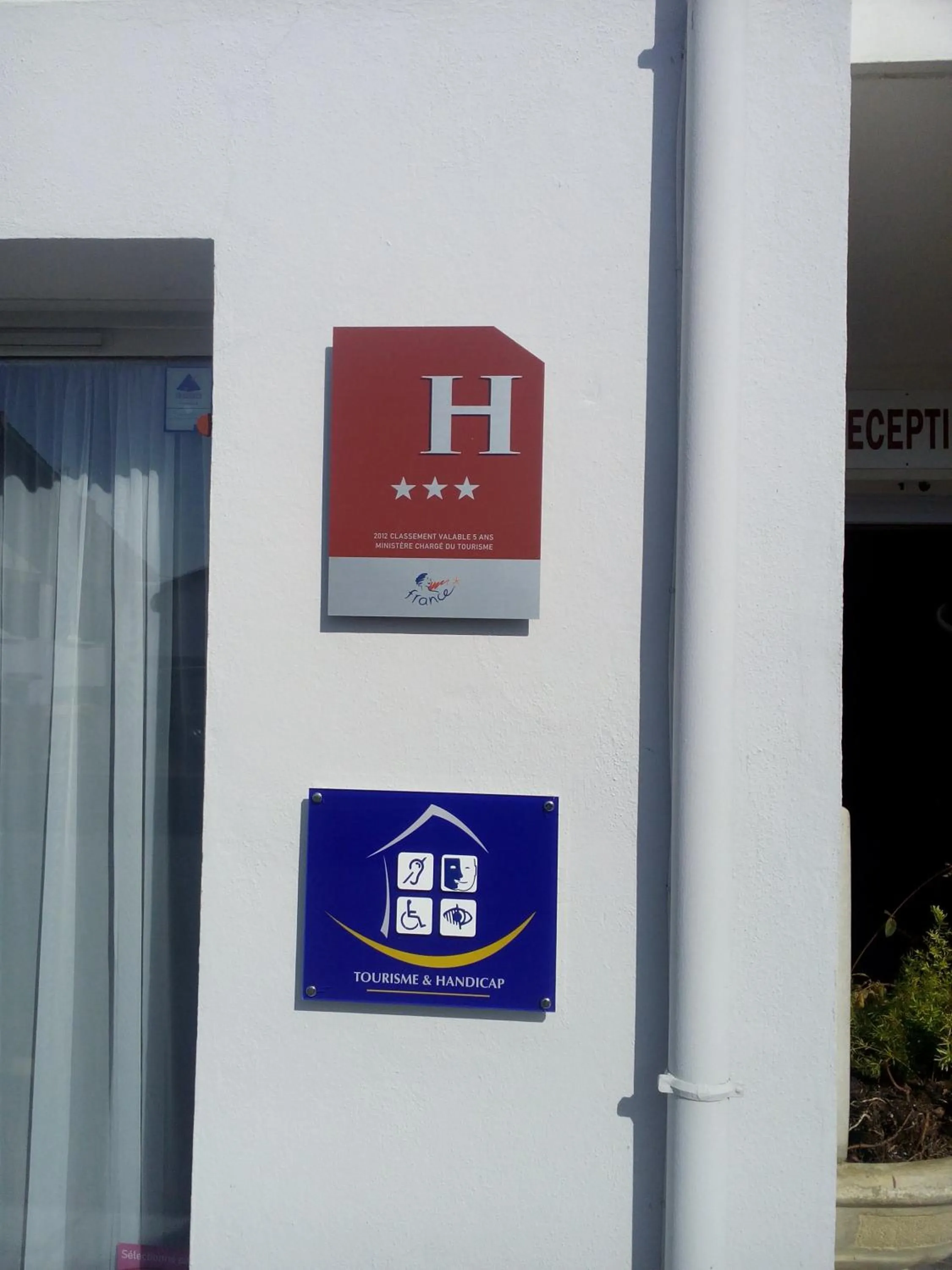 Property logo or sign in Hôtel Ursula