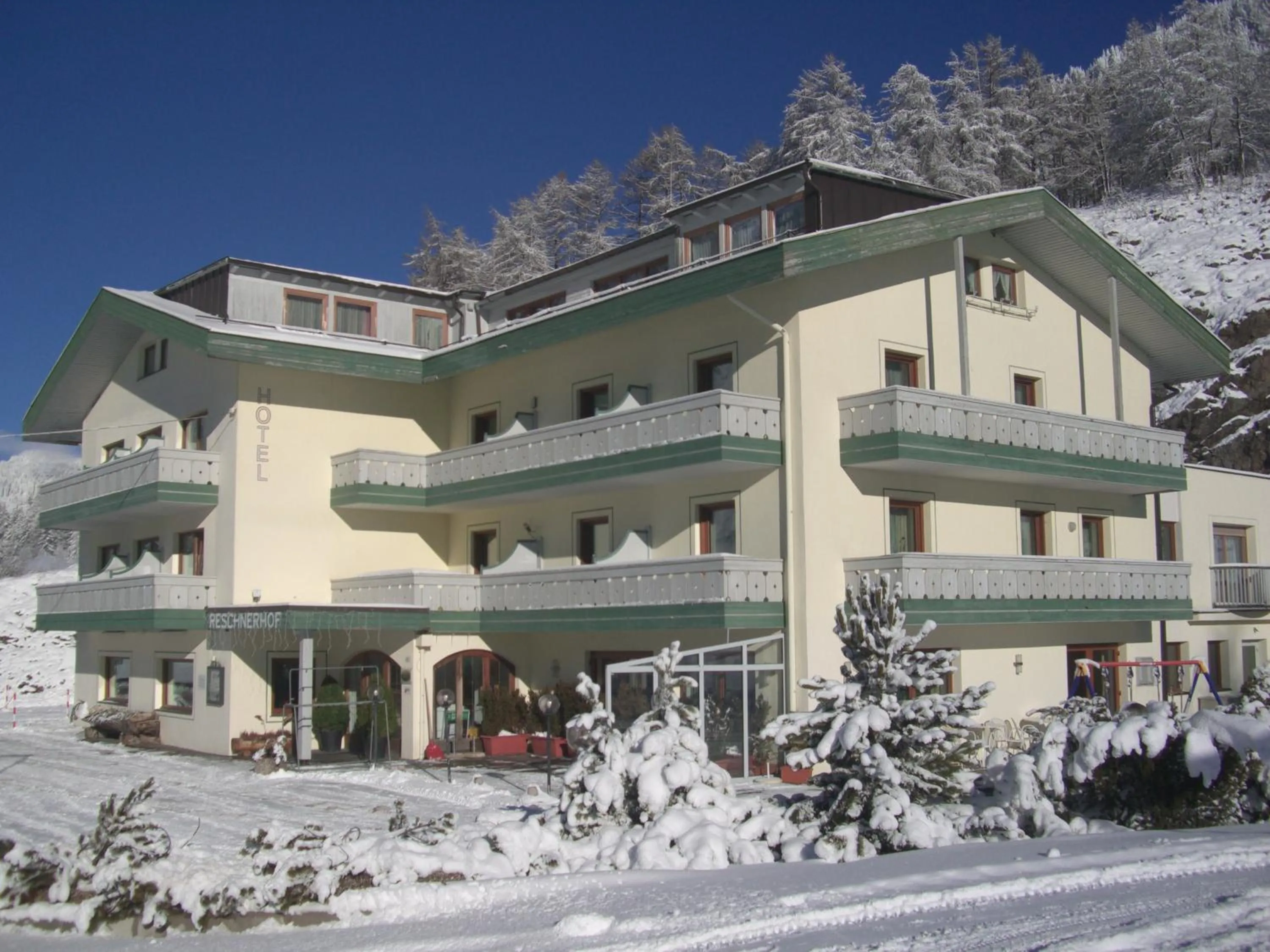 Facade/entrance in Reschnerhof