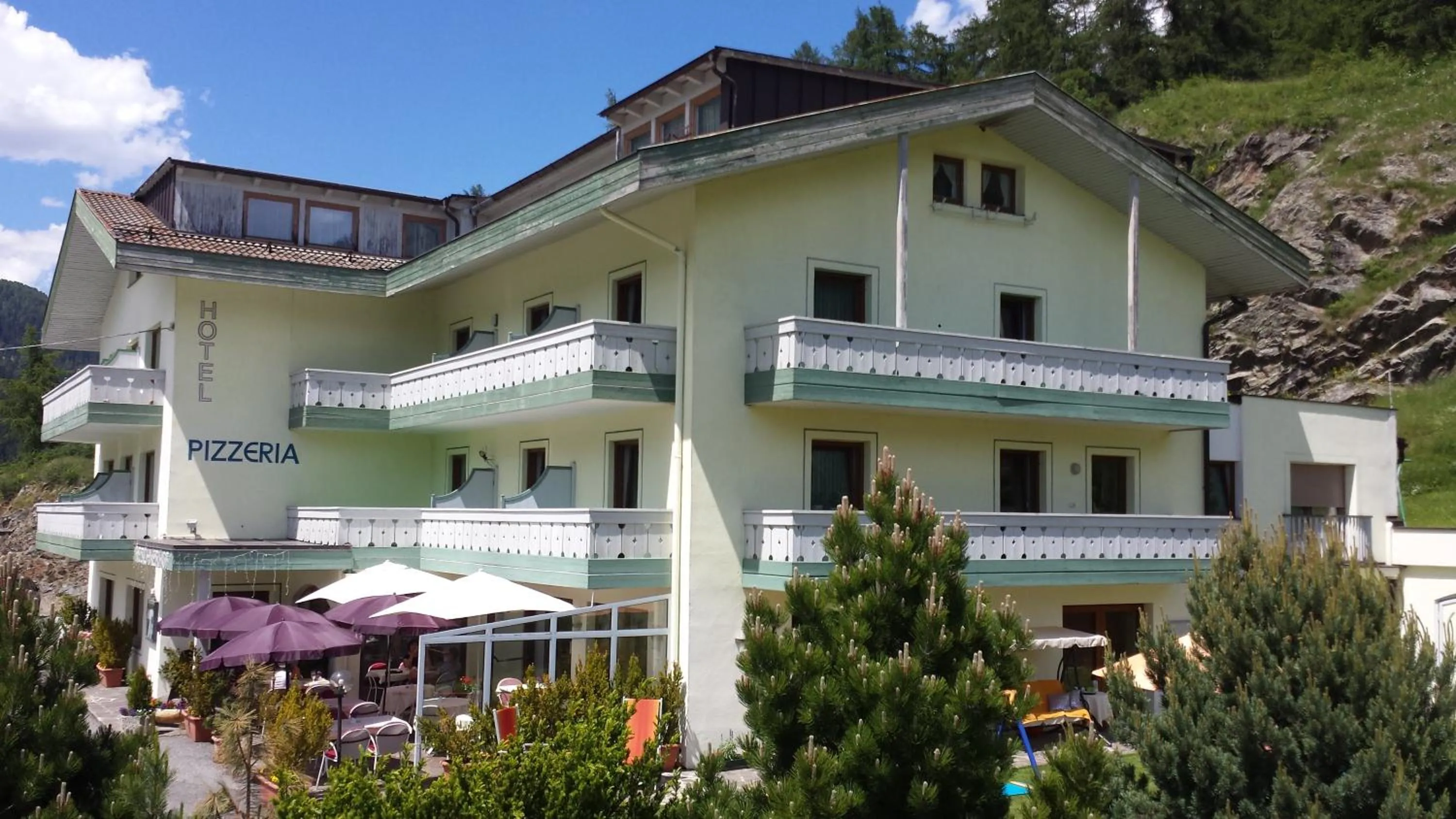 Facade/entrance in Reschnerhof