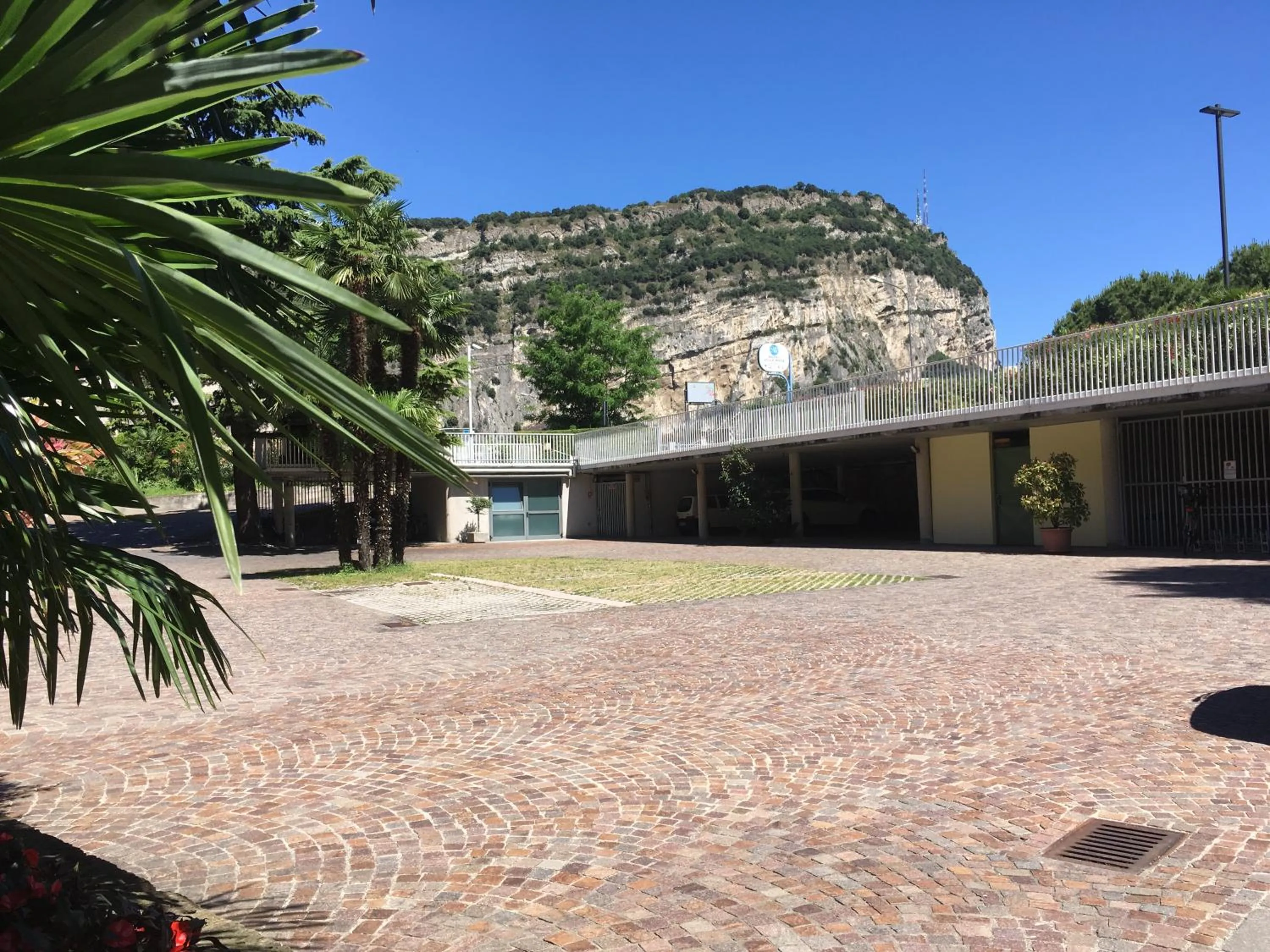 Parking in Hotel Villa Rosa