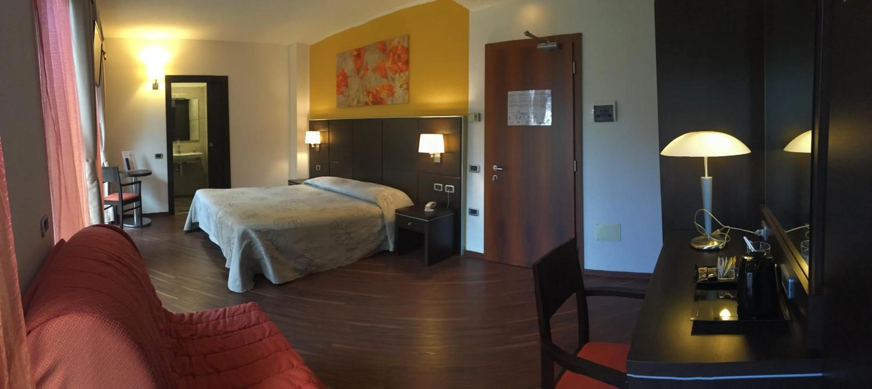 Photo of the whole room, Bed in Hotel Villa Rosa