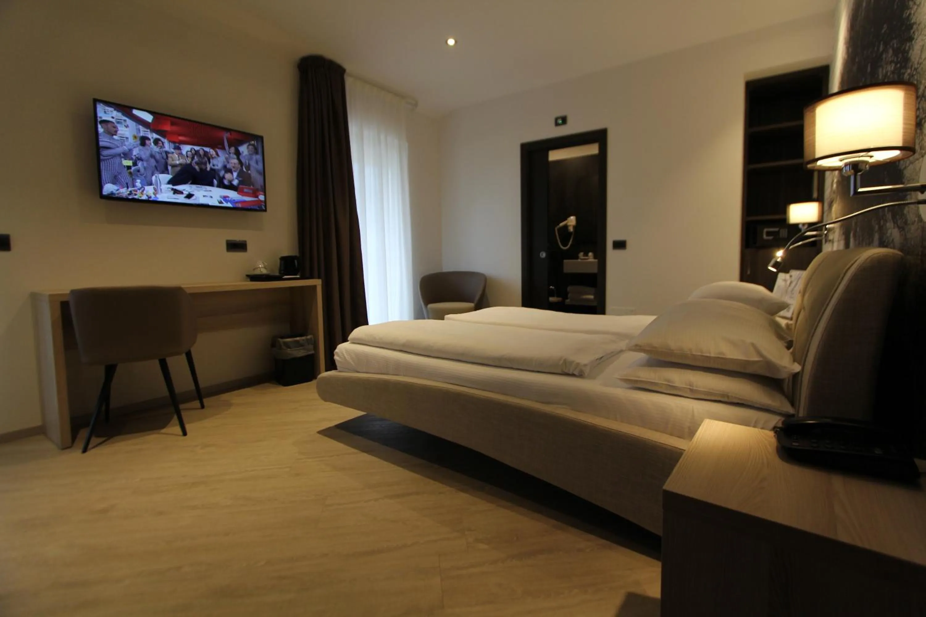 TV and multimedia, Bed in Hotel Villa Rosa